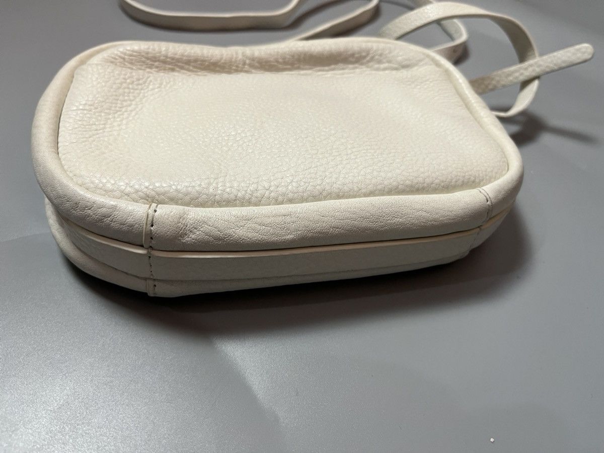 Balenciaga Balenciaga - Demna Gvasalia 2018 everyday xs camera bag Size ONE SIZE - 4 Thumbnail