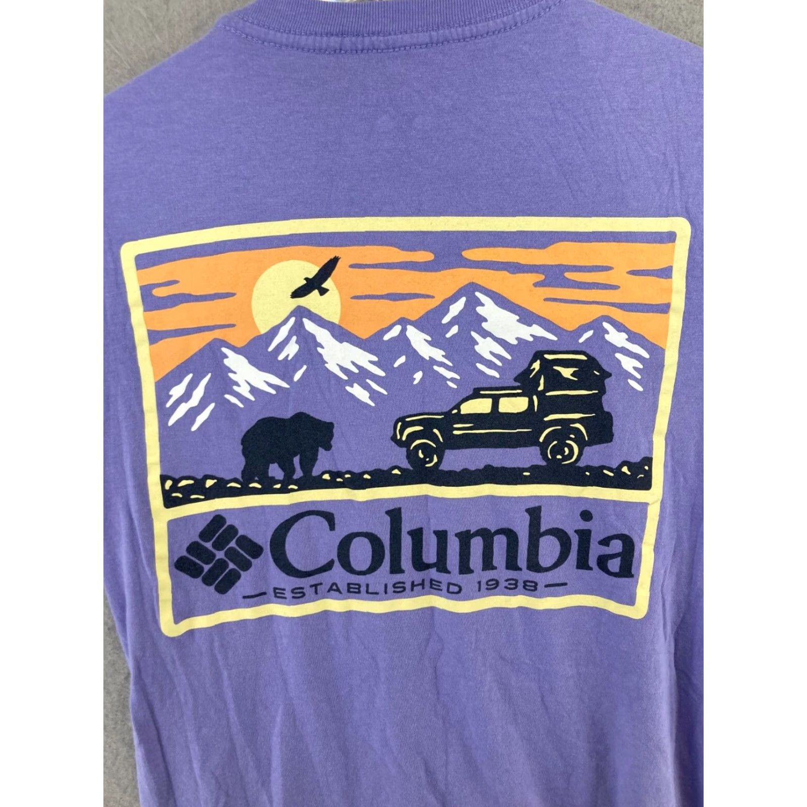 Vintage Columbia Mens TShirt Small Blue Outdoor Mountains Bear Size US S / EU 44-46 / 1 - 7 Thumbnail