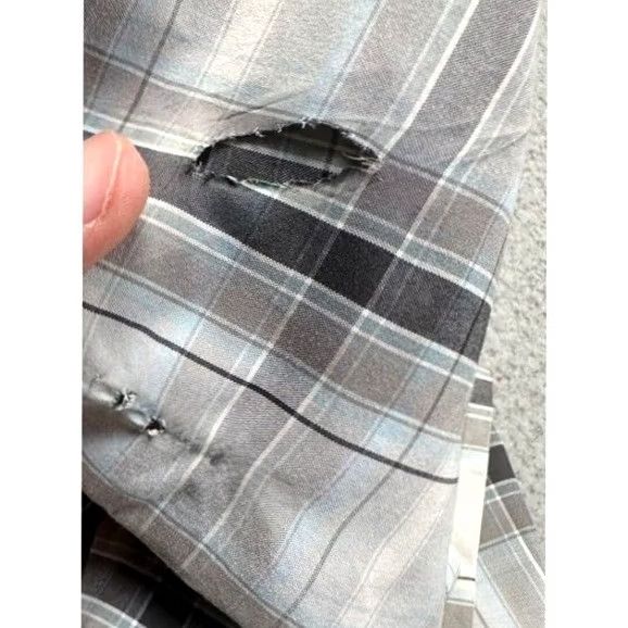 The North Face The North Face Button-Up Shirt 2XL Gray Plaid Nylon Blend Short Sleeve Men Size US XXL / EU 58 / 5 - 6 Thumbnail