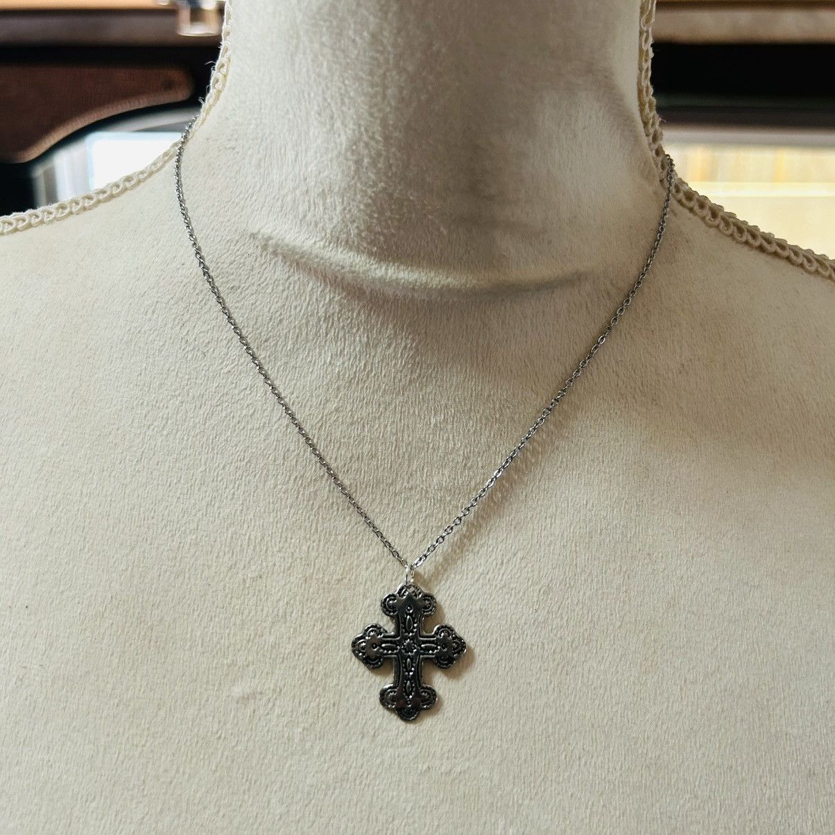 Handmade Handcrafted vintage aluminum filigree silver cross necklace Size ONE SIZE - 2 Thumbnail