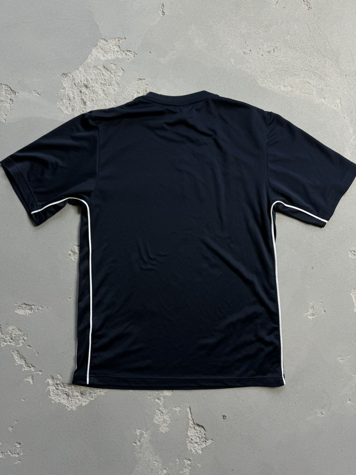 Nike × Vintage Vintage Y2K Nike Center Logo Swoosh Drill T shirt Tee 90s Size US S / EU 44-46 / 1 - 2 Thumbnail