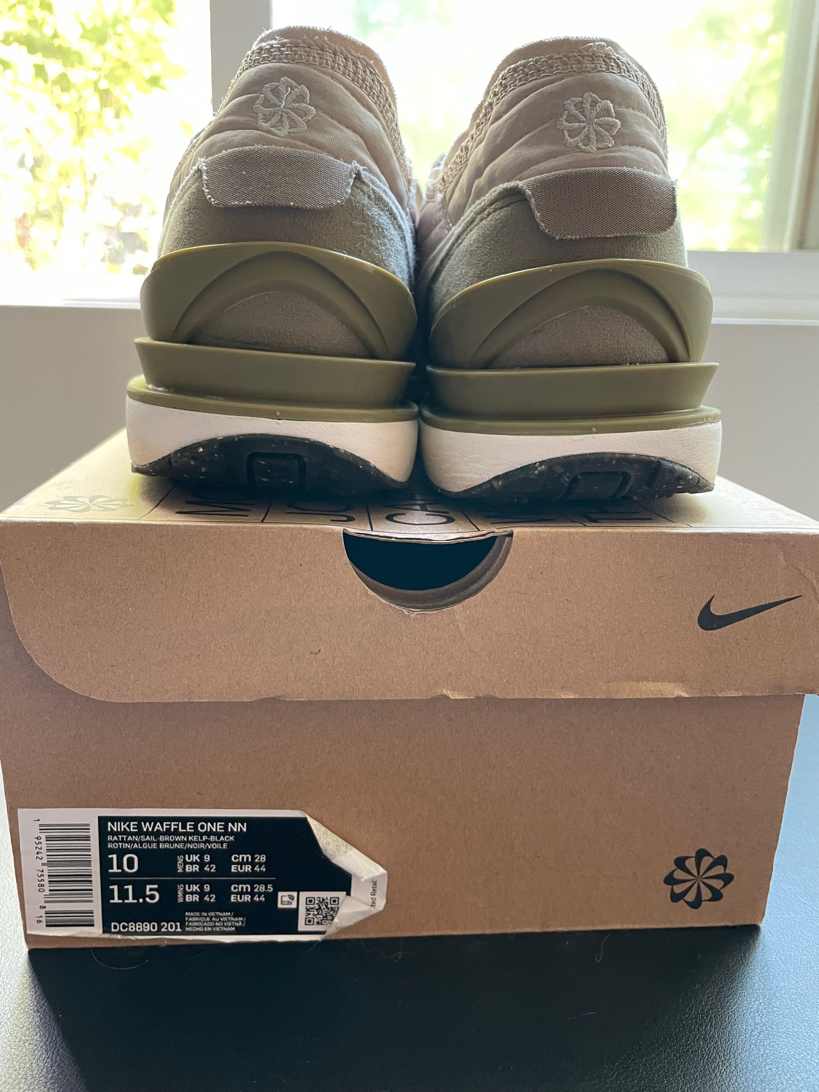 Nike Waffle One NN Size US 10 / EU 43 - 2 Thumbnail