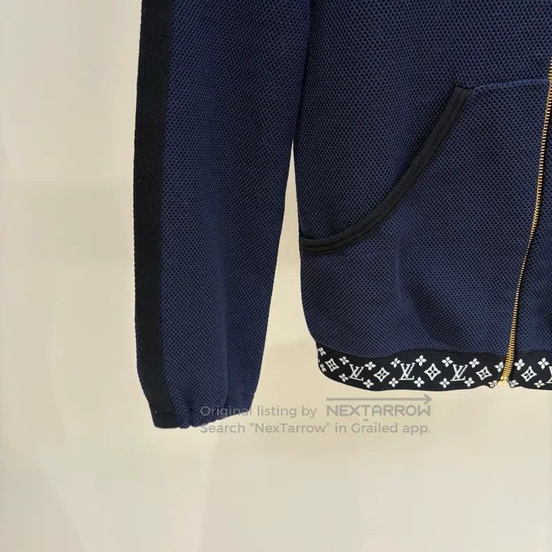 Louis Vuitton Louis Vuitton Labeled gold zip hooded jacket Size US S / EU 44-46 / 1 - 5 Thumbnail