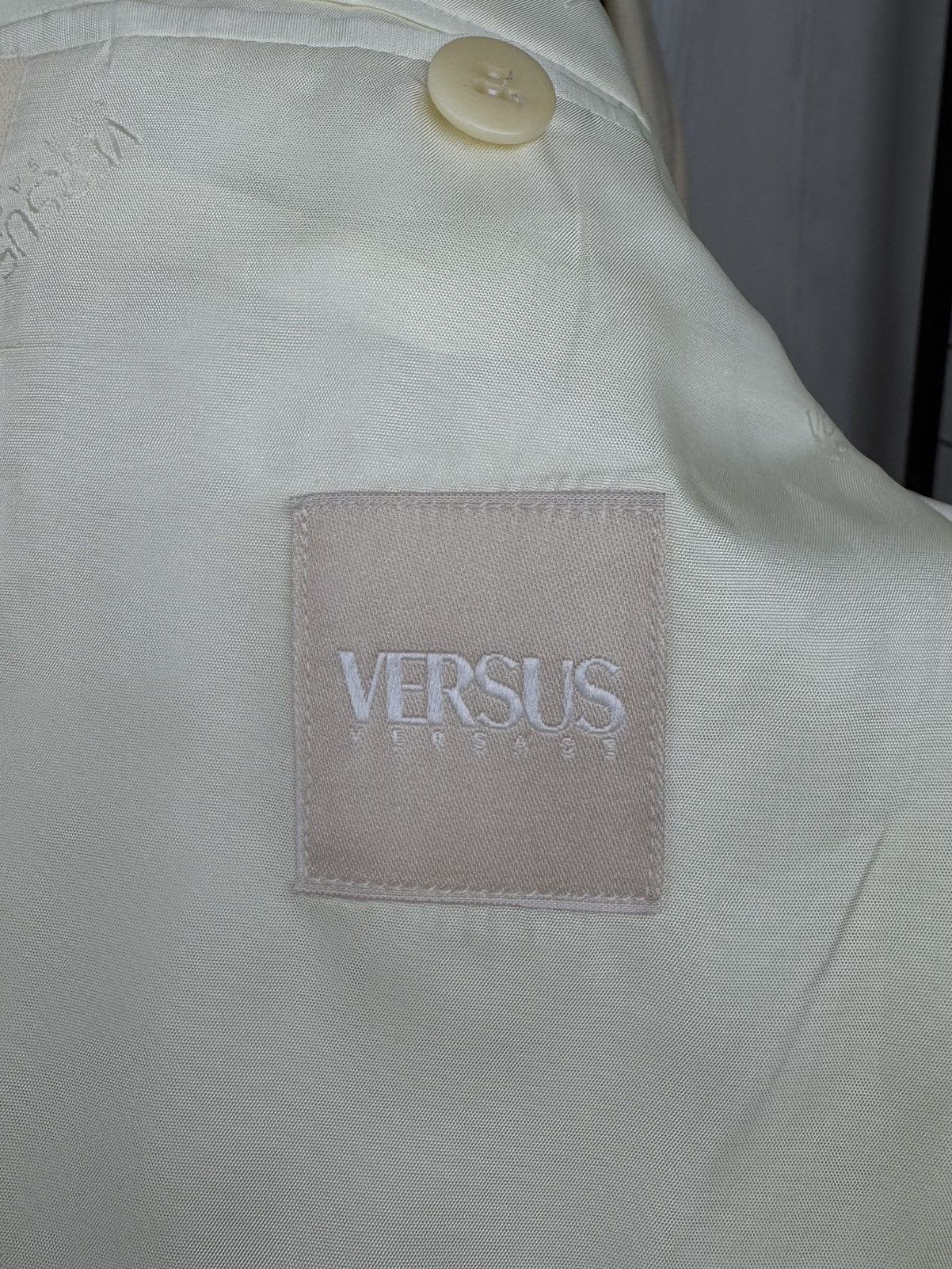 Versace Versus Versace yellow wool 4 buttons made in Italy blazer Size 42R - 12 Thumbnail