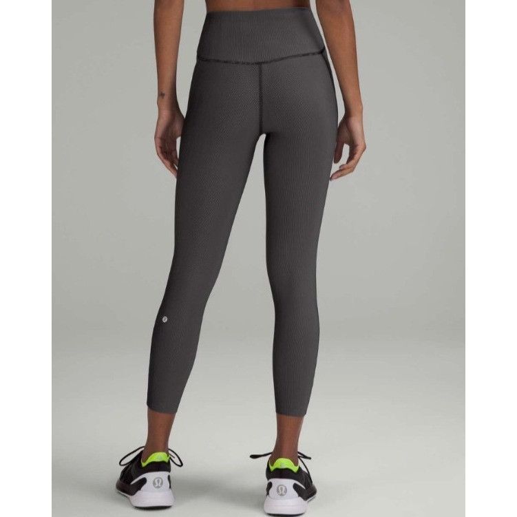 Lululemon 𝓛𝓾𝓵𝓾𝓵𝓮𝓶𝓸𝓷 Base Pace High-Rise Tight 25" *Two-Tone R Size 28" / US 6 / IT 42 - 1 Thumbnail