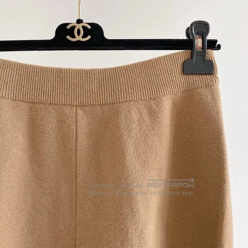 Max Mara MaxMara Khaki Wool Women's Shorts . Size 23" - 2 Thumbnail