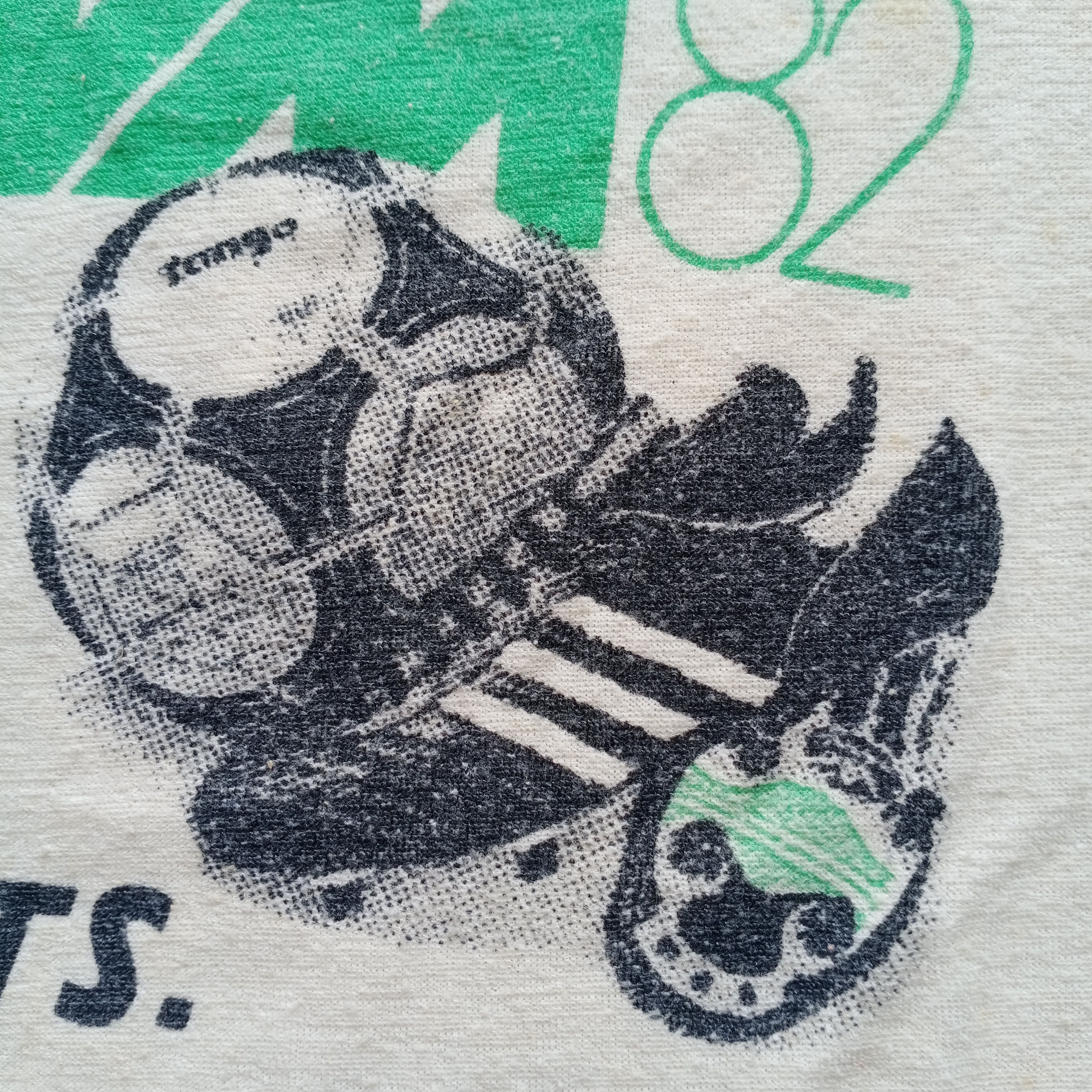 Adidas Vintage 80s 1982 Adidas Tango Ball T Shirt Fifa Copa Mundial Size US XS / EU 42 / 0 - 5 Thumbnail