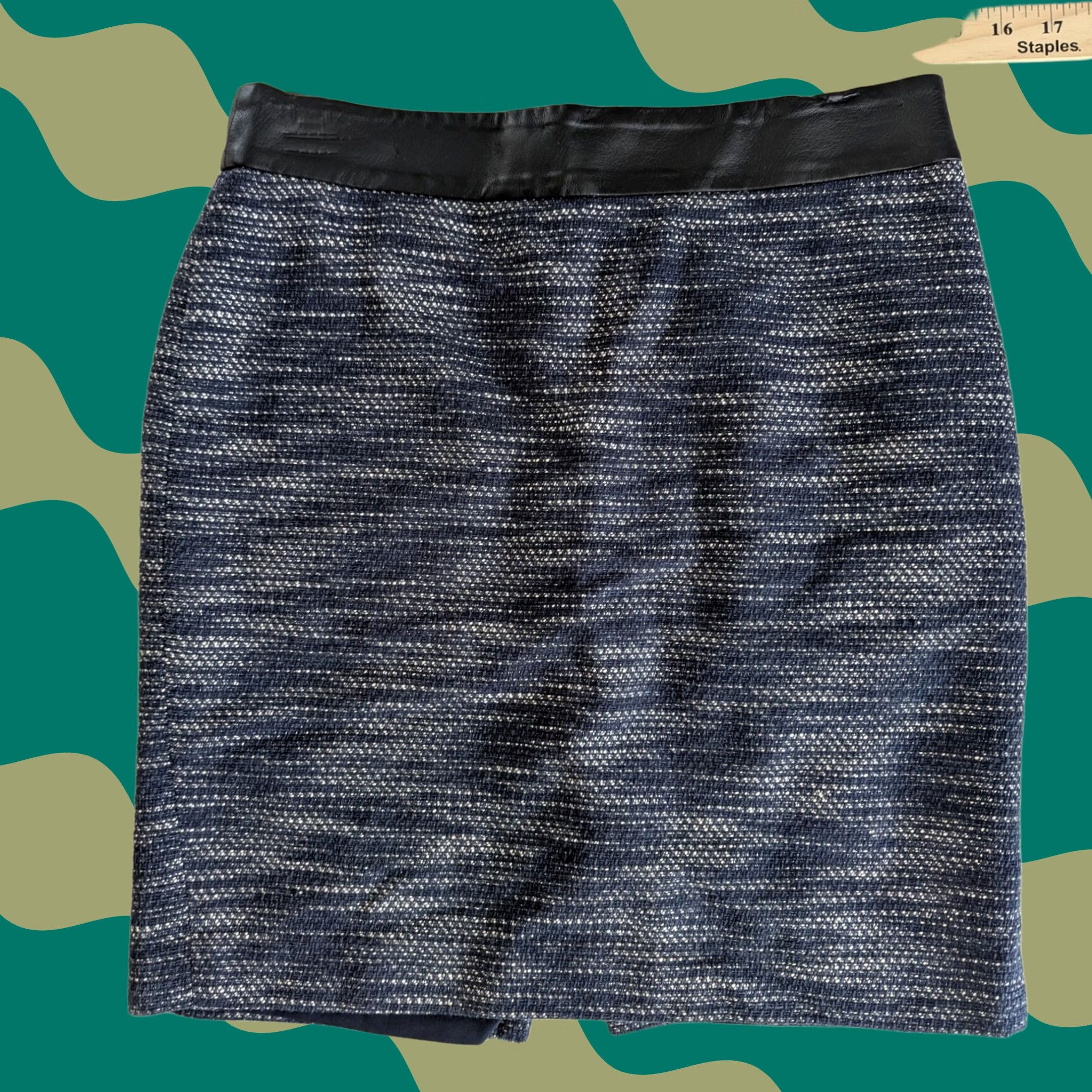 Ann Taylor Ann Taylor Blue Tweed Pencil Skirt Womens 6P Faux Leather Trim Size 28" / US 6 / IT 42 - 1 Thumbnail