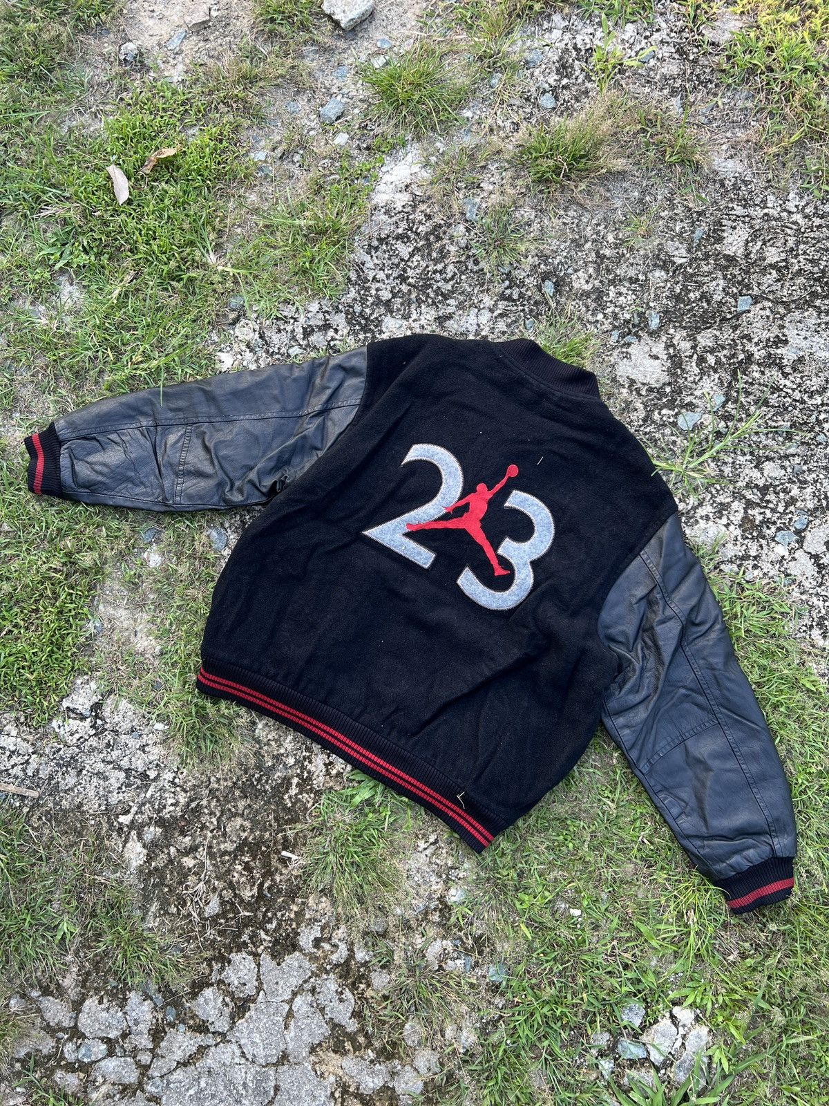 Nike × Vintage Vintage nike jordan varsity jacket Size US XL / EU 56 / 4 - 6 Thumbnail