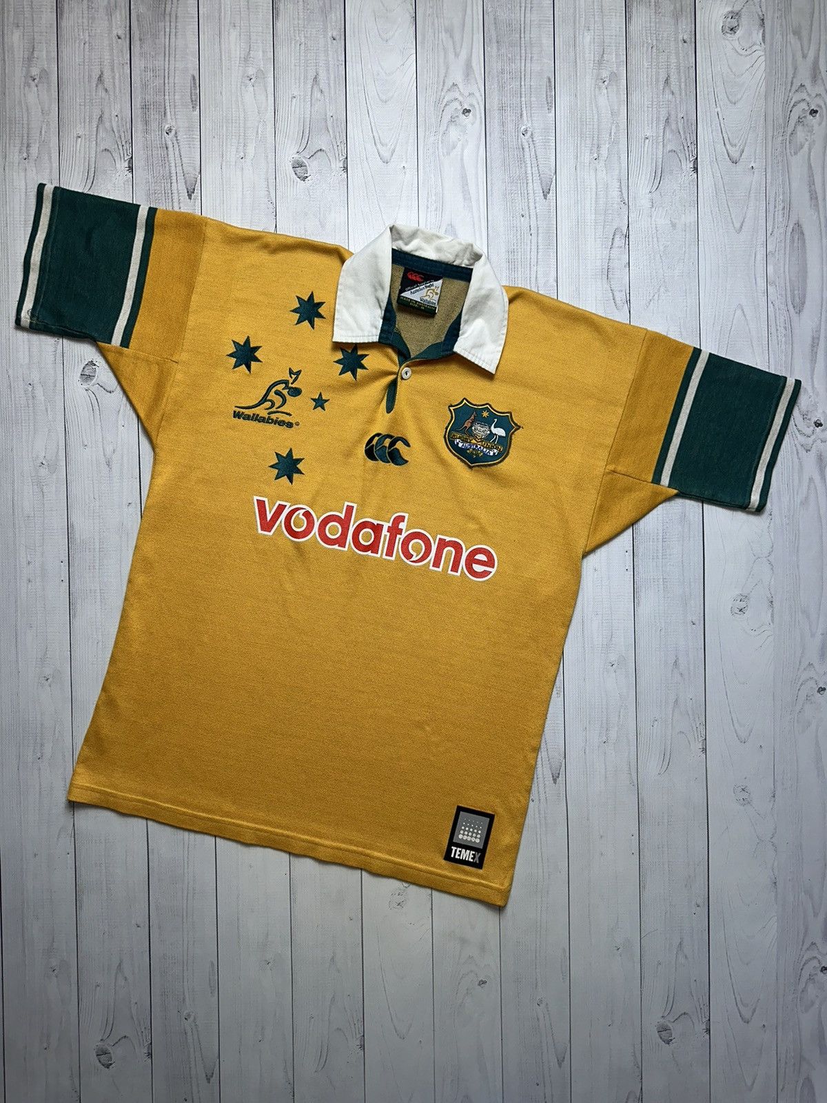 Canterbury of New Zealand × Vintage Vintage Australia rugby jersey Canterbury Vodafone size M Size US M / EU 48-50 / 2 - 1 Thumbnail