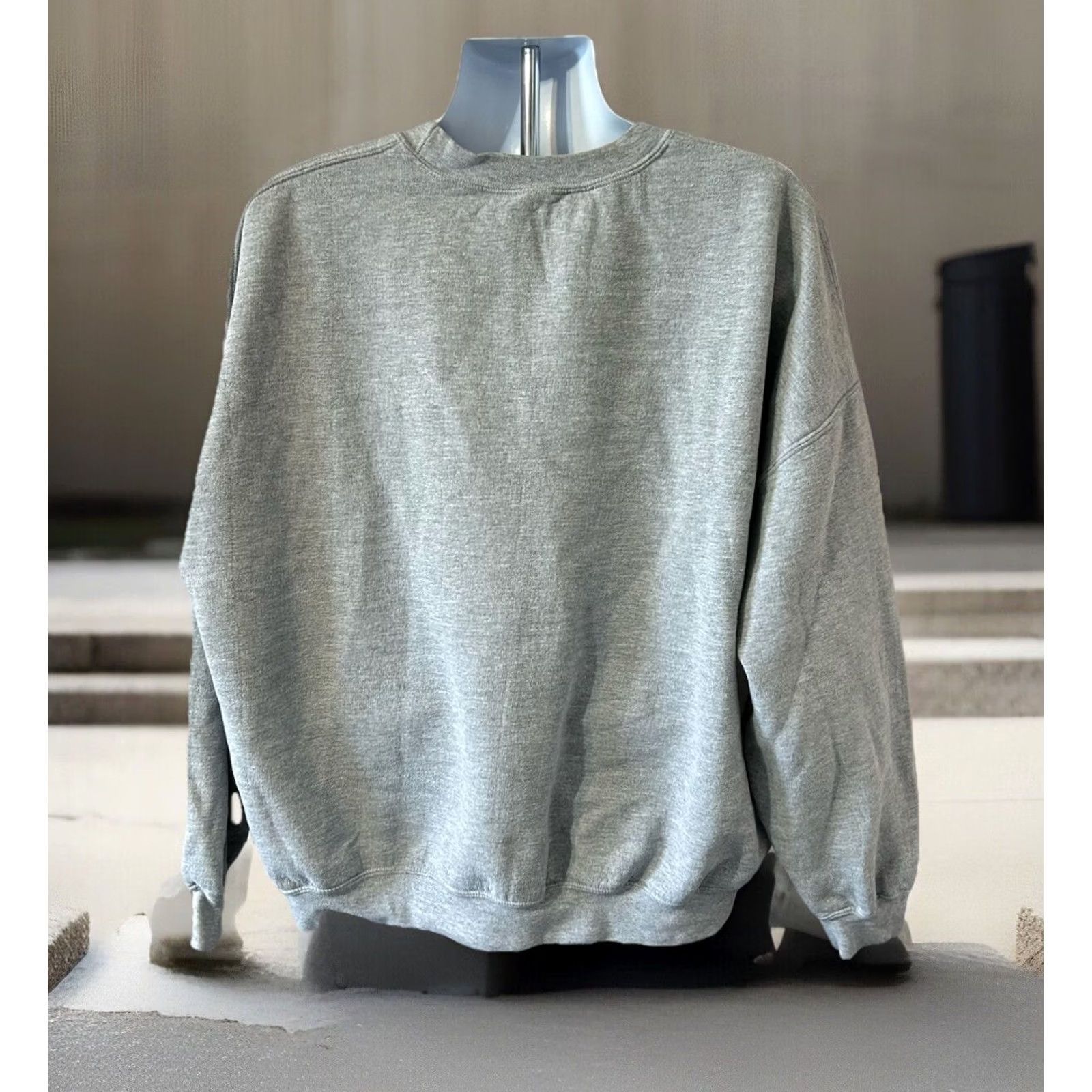 Gildan Mercyhurst University Sweatshirt Men 3XL Heather Gray Gildan Dry Blend Pullover Size US XXL / EU 58 / 5 - 4 Thumbnail