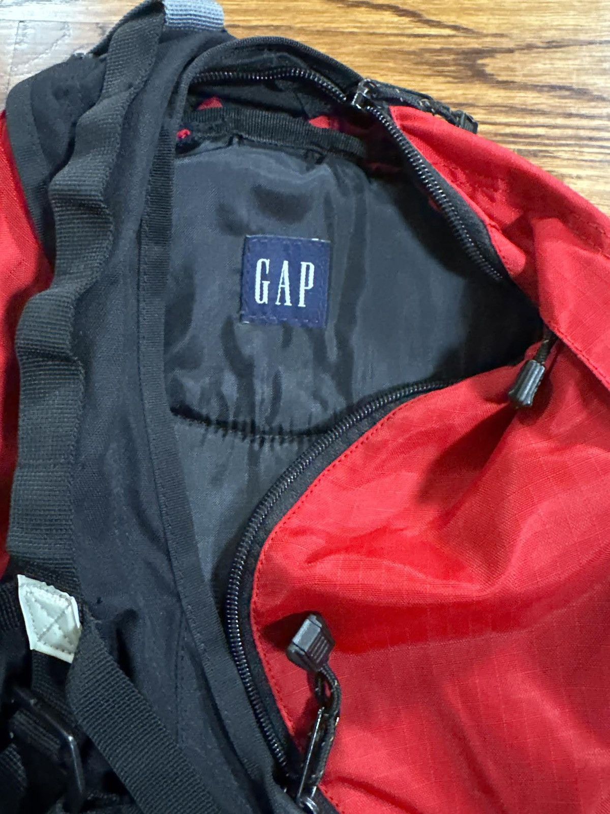 Gap Vintage Gap Tech Red / Black Backpack Size ONE SIZE - 3 Thumbnail