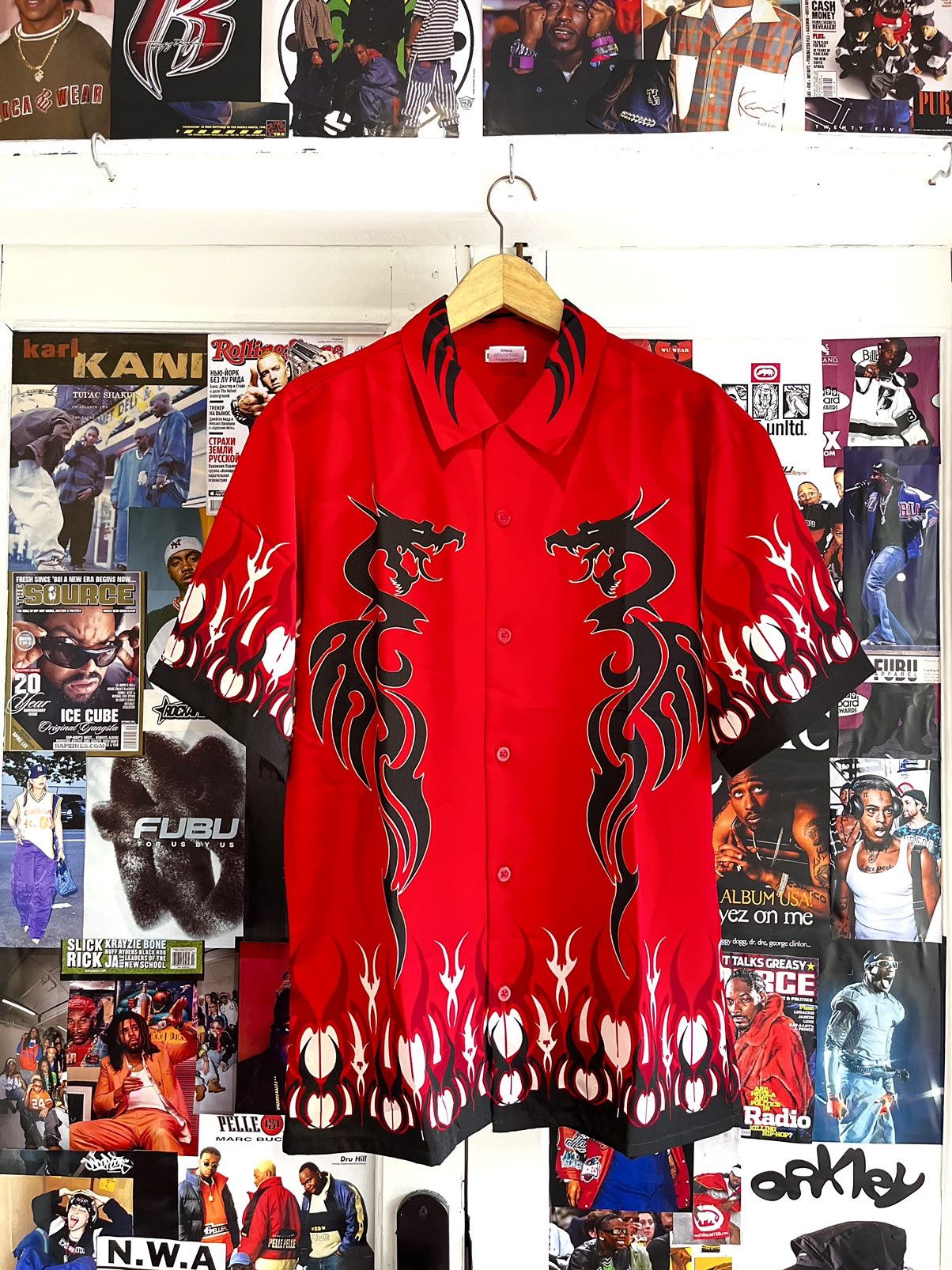 Dragonfly × Grunt Style × JNCO 𝐘2𝐊 𝐍𝐎 𝐁𝐎𝐔𝐍𝐃𝐀𝐑𝐈𝐄𝐒 𝐃𝐑𝐀𝐆𝐎𝐍 𝐅𝐋𝐀𝐌𝐄𝐒 𝐀𝐑𝐓 𝐎𝐏𝐄𝐍 𝐂𝐎𝐋𝐋𝐀𝐑 𝐒𝐇𝐈𝐑𝐓 Size US M / EU 48-50 / 2 - 1 Thumbnail