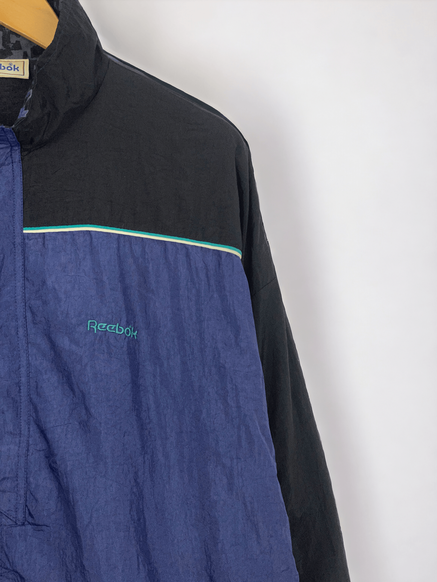 Reebok 80s Vintage Reebok Sportwear Zipper Up Light Jacket AH0082 Size US L / EU 52-54 / 3 - 6 Thumbnail