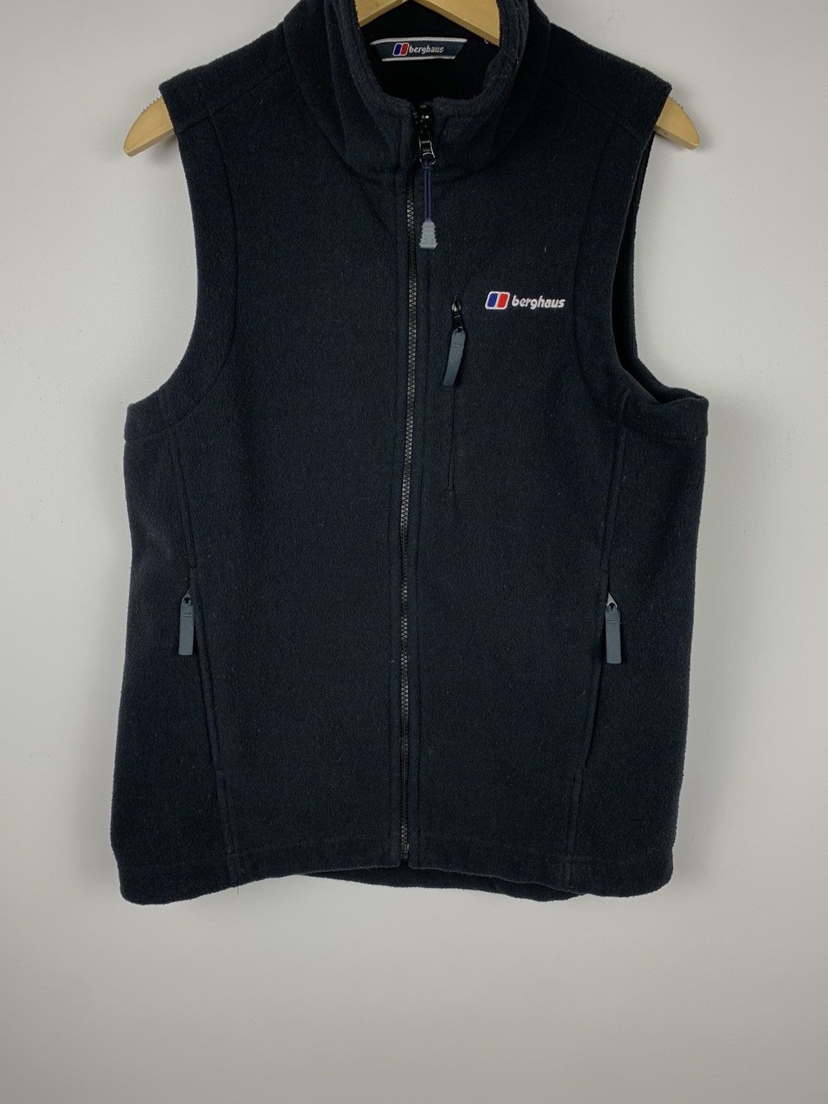 Berghaus Berghaus Full Zip Vest Sleeveless Gilet Jacket Size S Black Size US S / EU 44-46 / 1 - 3 Thumbnail