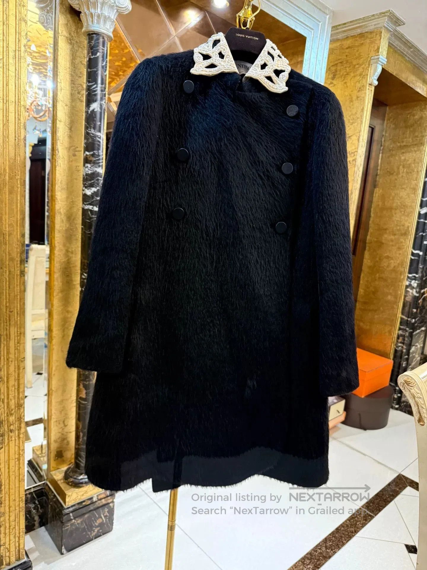 Valentino Valentino Alpaca Fur Studded Collar Coat. Size US M / EU 48-50 / 2 - 1 Thumbnail