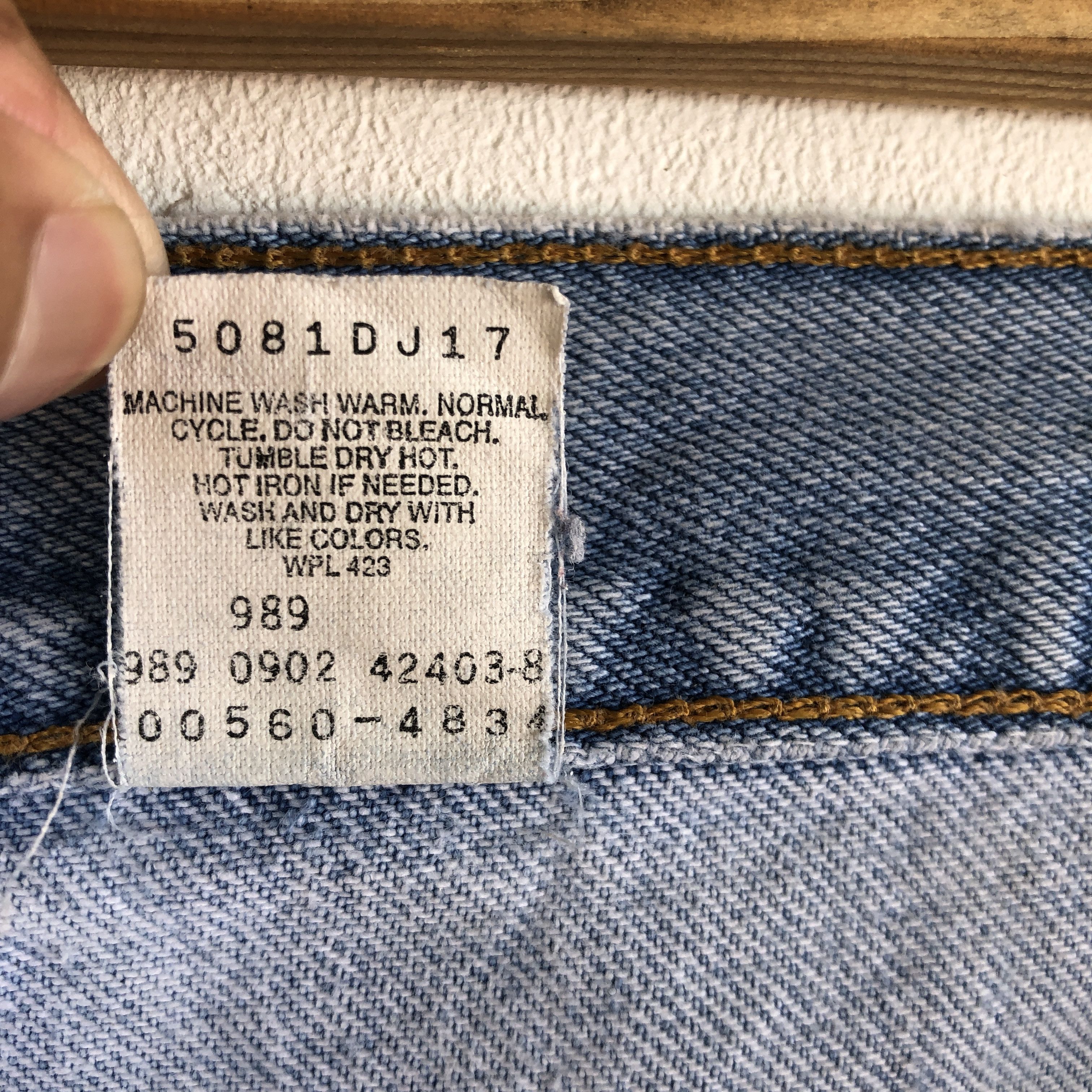 Levi's Vintage Levi's 560 Sun Faded Jeans Levis Baggy Denim Pants Size US 36 / EU 52 - 7 Thumbnail