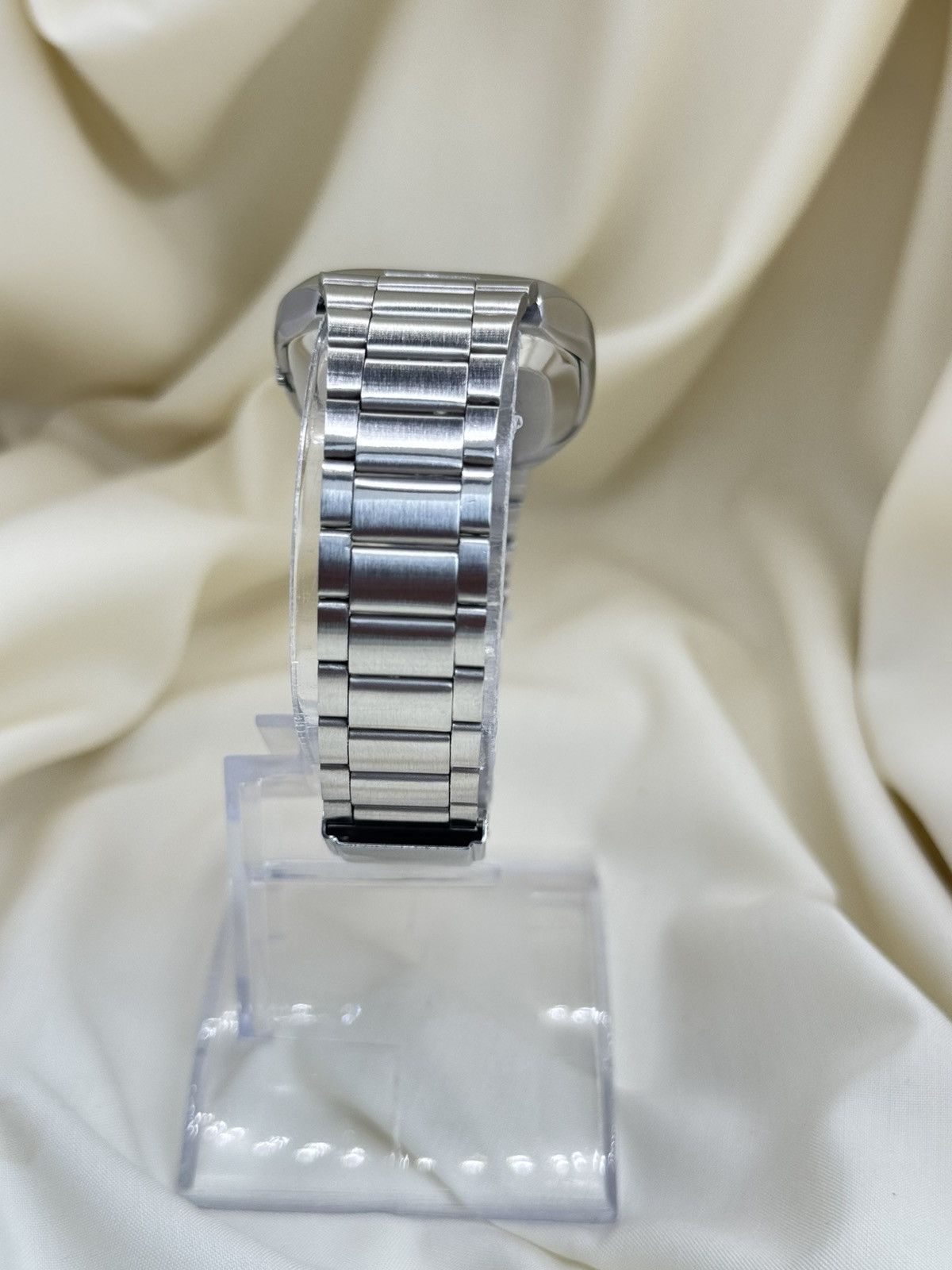 Seiko Seiko 5 Japan Vintage TV Case Blue Fade Dial 21J Automatic Size 36 - 7 Thumbnail