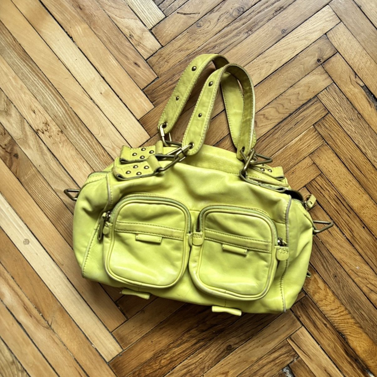 Vintage Vintage Y2K Acid Green Hand Bag Real Leather Britney Spears Size ONE SIZE - 1 Thumbnail