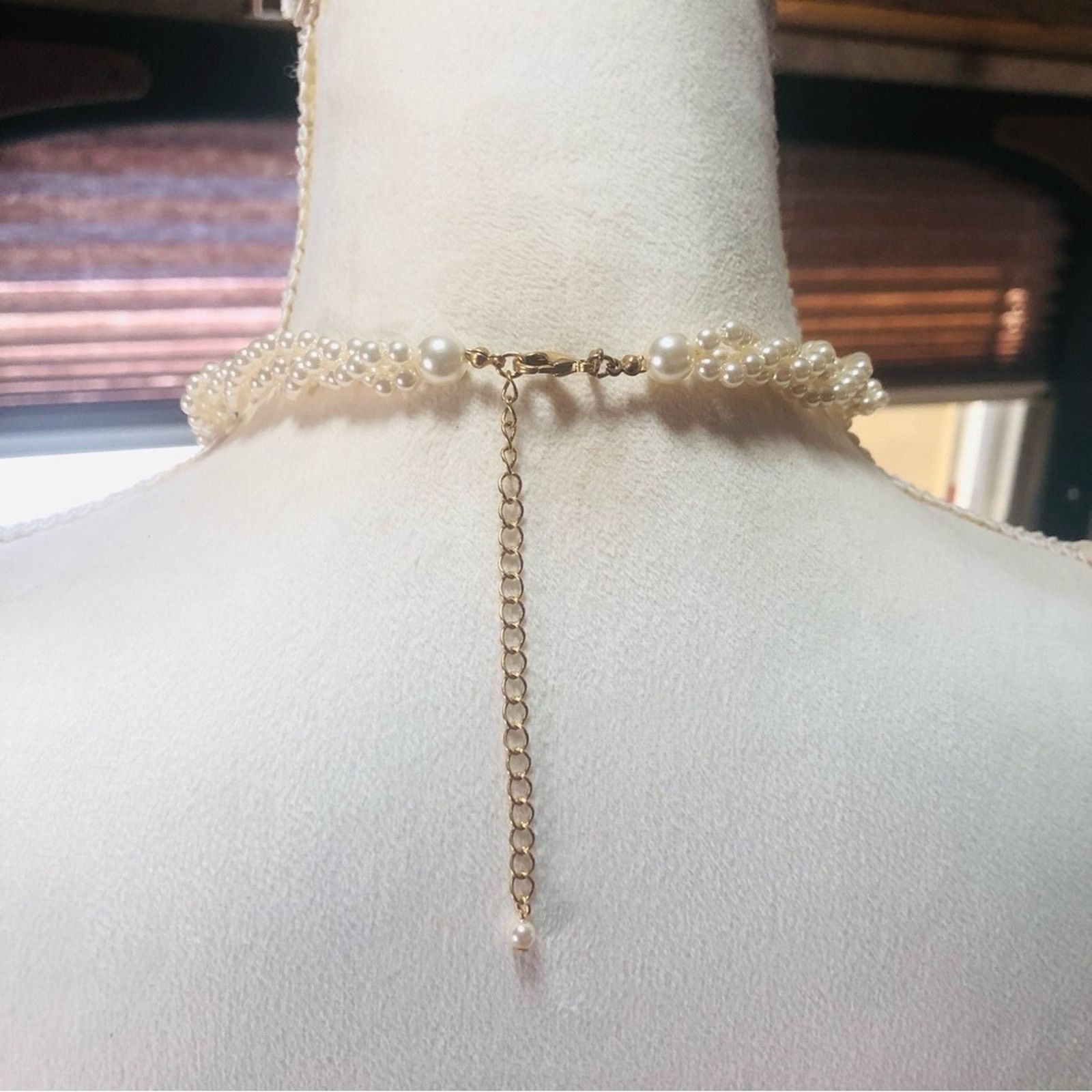 Vintage Vintage Roman triple twisted graduated cream pearl necklace Size ONE SIZE - 4 Thumbnail