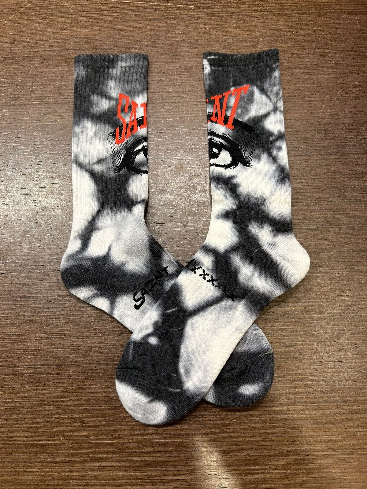 BORN X RAISED×©SAINT M×××××× LA SOCKS Saint Michael x Born X Raised LA Socks - White – Feature