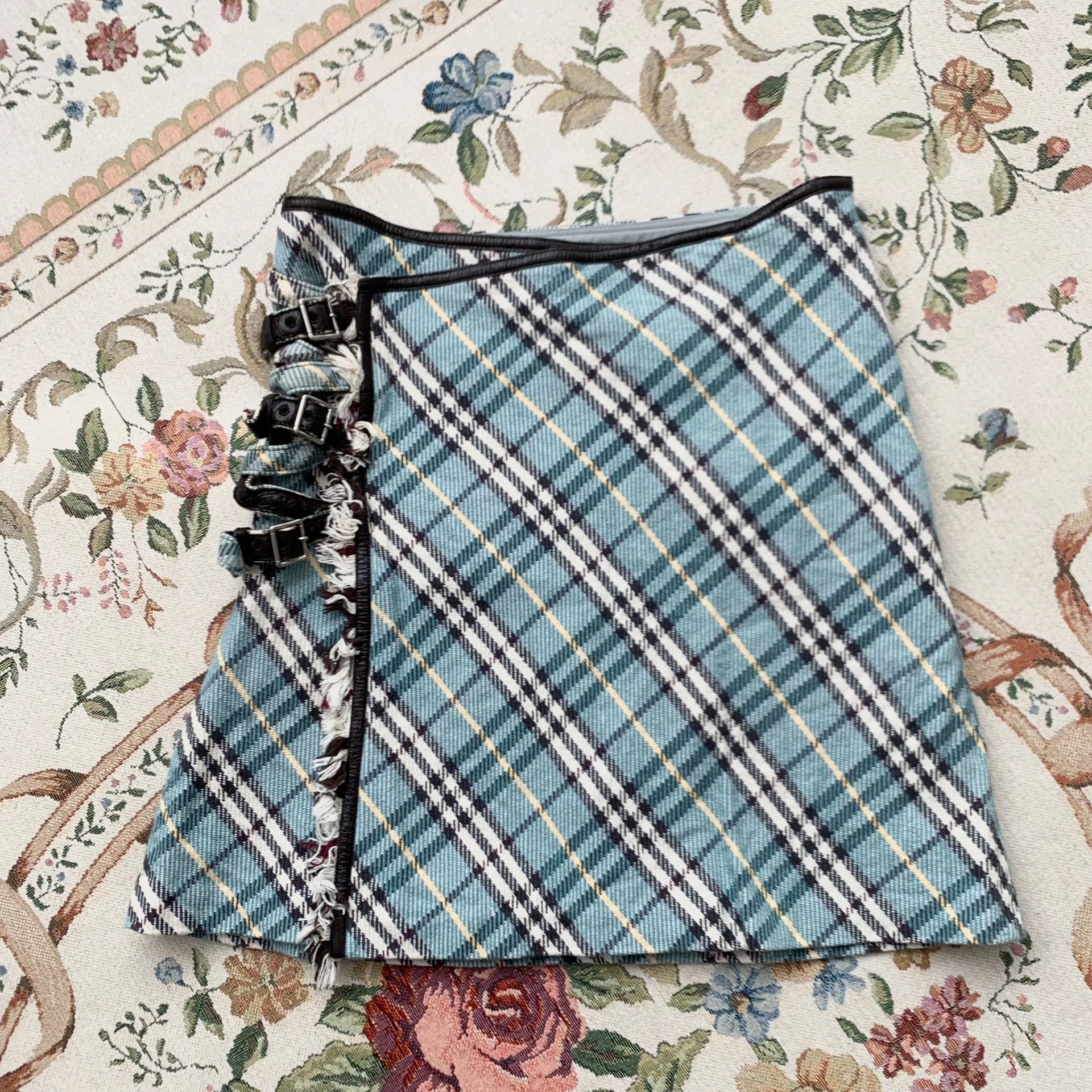 Burberry Vintage Mint Green Mini Skirt - dmc