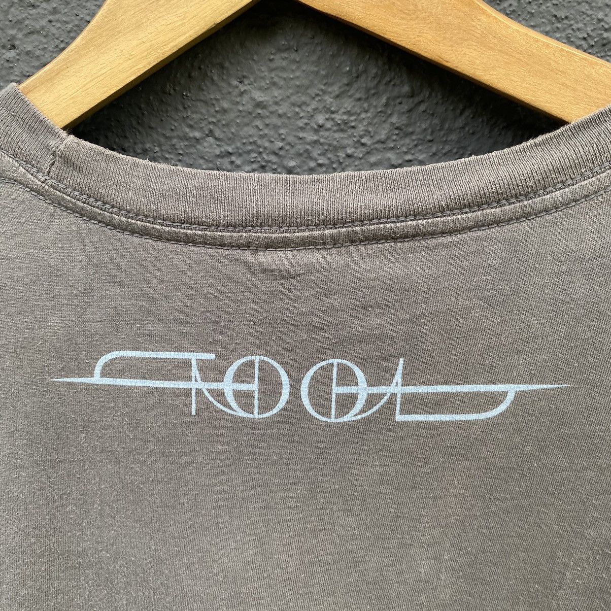 Band Tees Thrashed Faded Vintage Y2K Tool Metal Band ERD GRUNGE TEE Size US XL / EU 56 / 4 - 6 Thumbnail