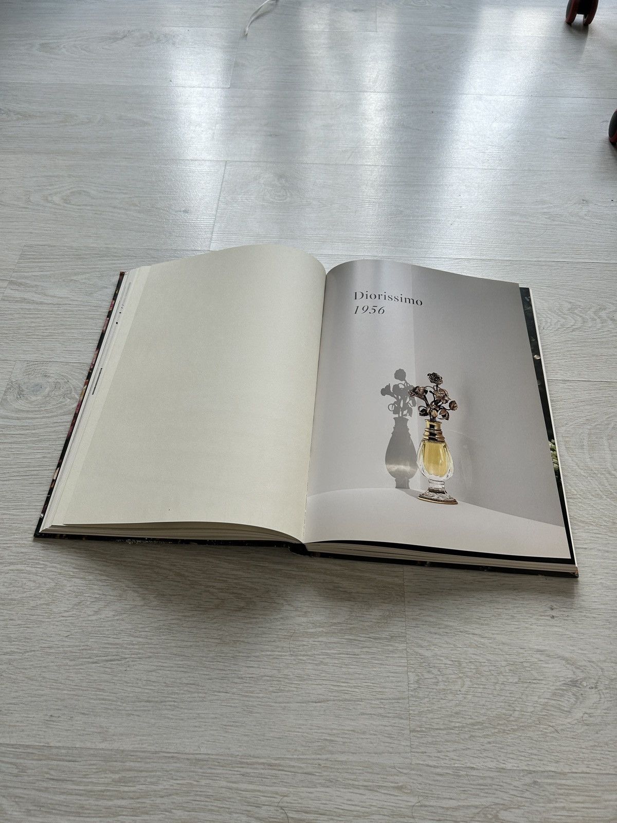 Dior Dior “The Perfumes” Book Size ONE SIZE - 7 Thumbnail