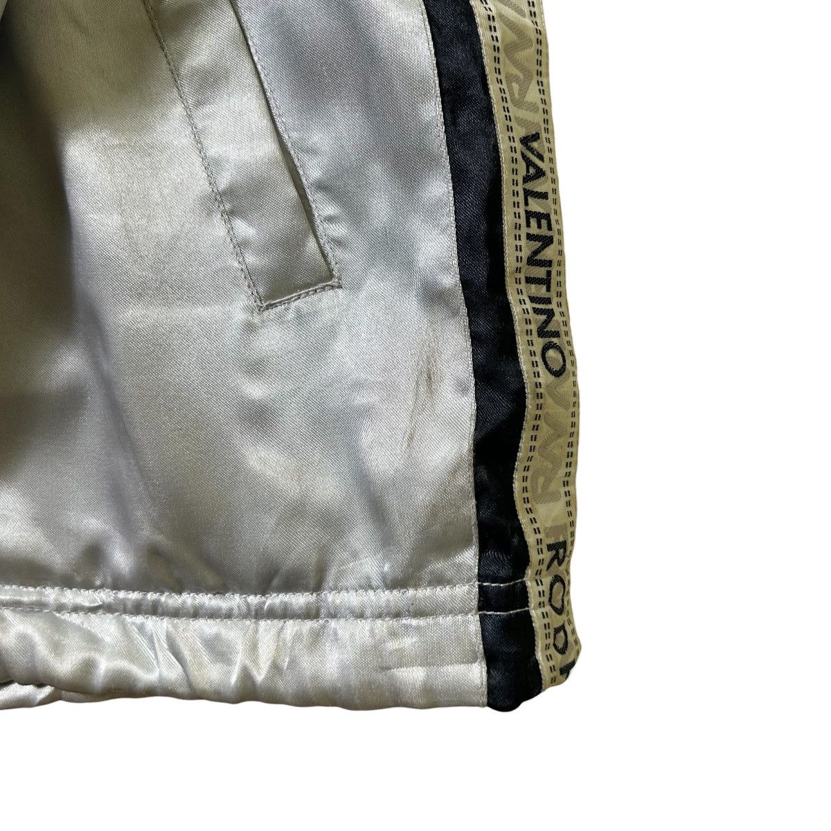 Valentino Vintage Rodlhos Valentino Windbreaker Jacket Size US L / EU 52-54 / 3 - 6 Thumbnail