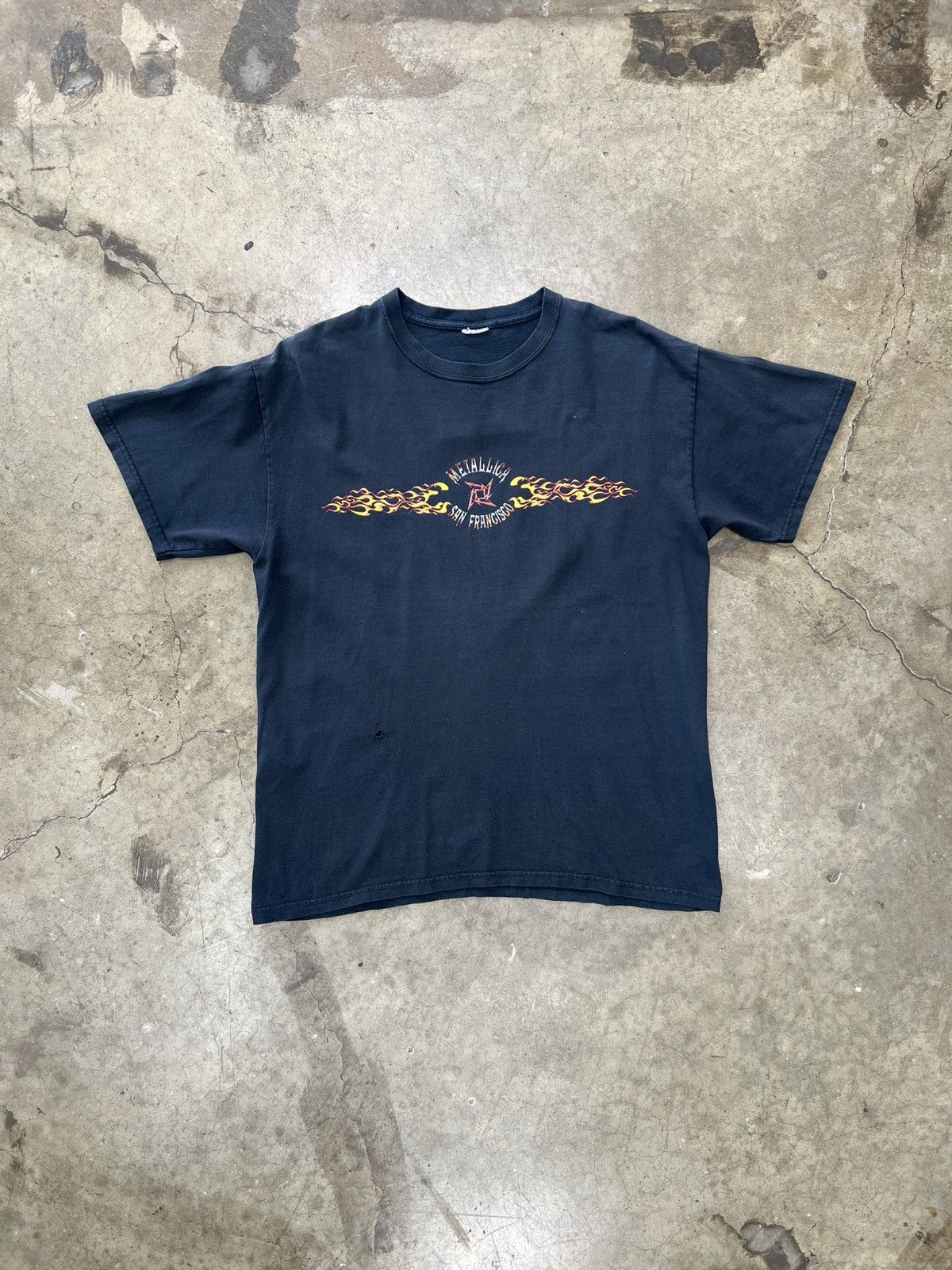 Band Tees Vintage 00s Metallica San Fransico Faded Flame Tee Large Size US L / EU 52-54 / 3 - 2 Thumbnail