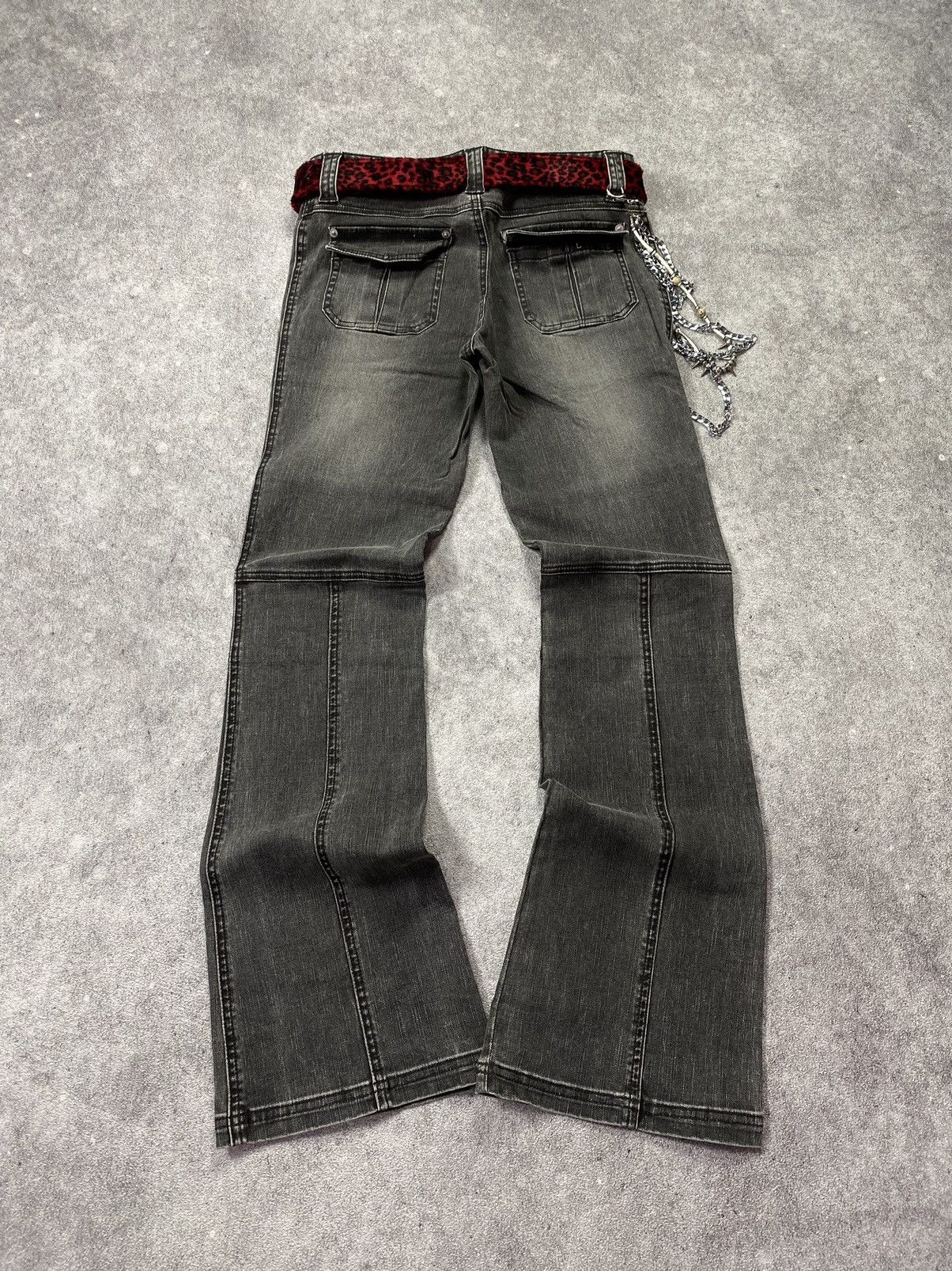If Six Was Nine × Japanese Brand × Le Grande Bleu (L.G.B.) 2000s Grey Washed Flared Jean Size US 29 - 2 Thumbnail