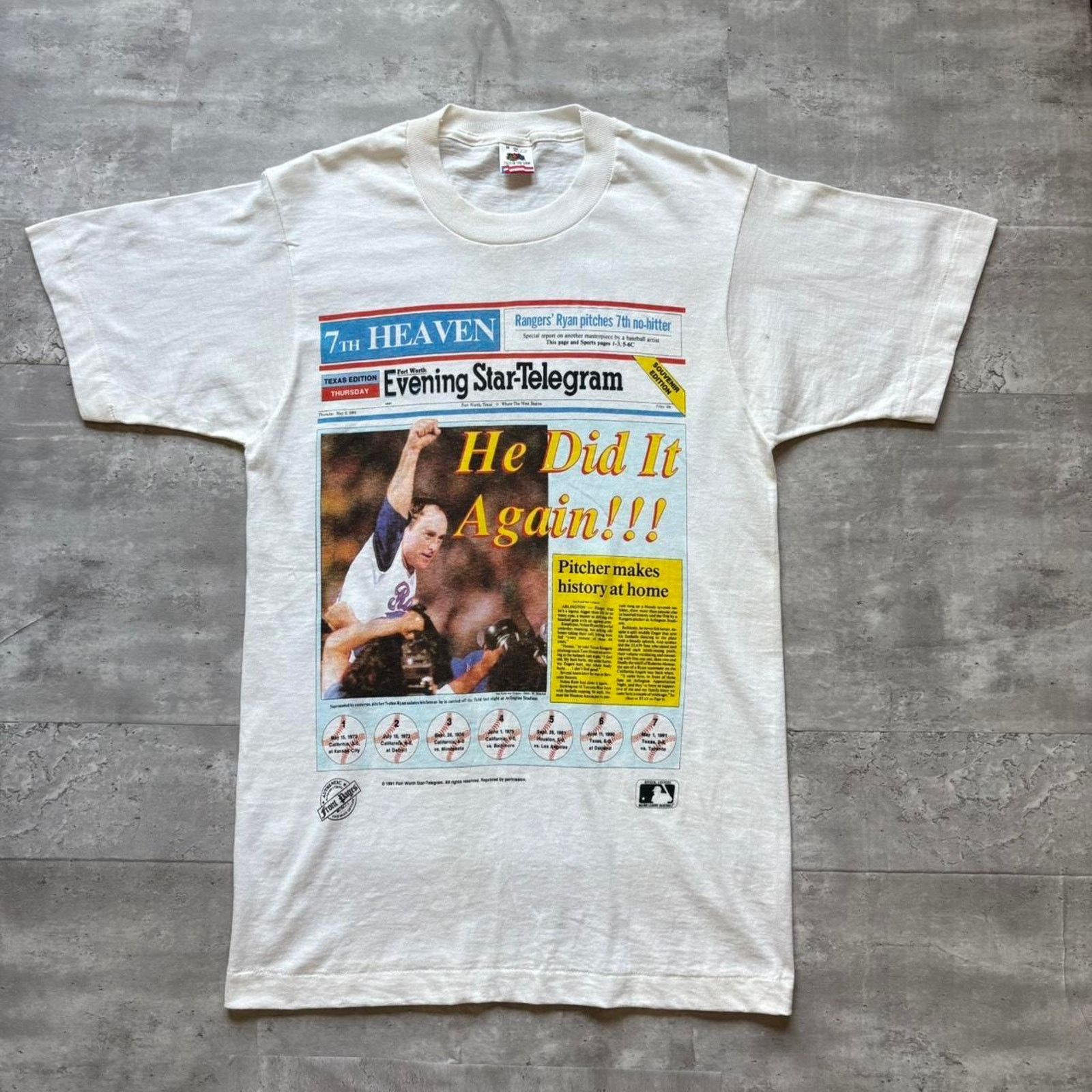 Fruit Of The Loom Vintage 1990s texas rangers newspaper Size US M / EU 48-50 / 2 - 1 Thumbnail