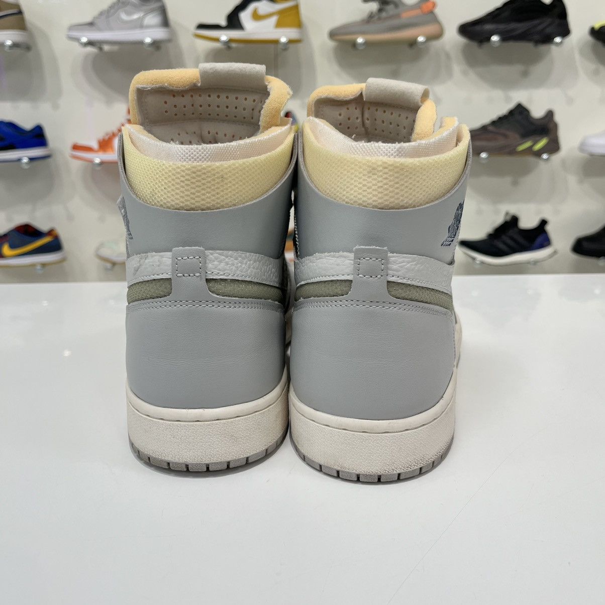 Nike Air Jordan 1 High Zoom Air CMFT London Size US 12 / EU 45 - 5 Thumbnail