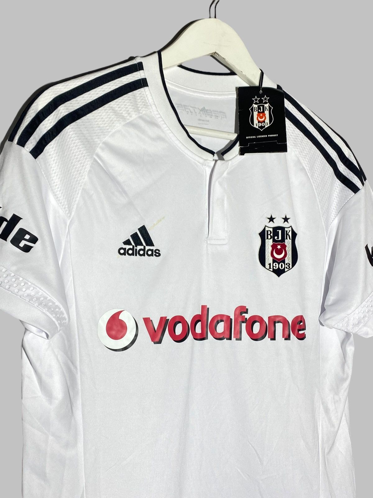Adidas Adidas Besiktas FC 2015/16 Home Football Shirt Vodafone Size US M / EU 48-50 / 2 - 3 Thumbnail