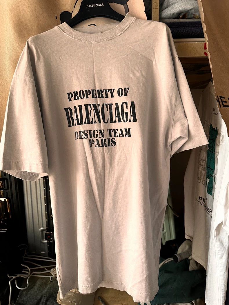 Balenciaga Balenciaga Property Of Distressed Logo Short Sleeve T-shirt - dmc Size US XS / EU 42 / 0 - 1 Thumbnail