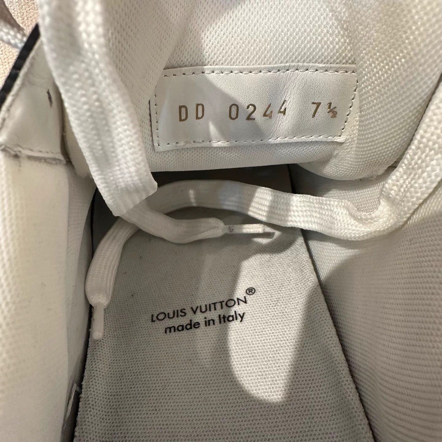 Louis Vuitton Louis Vuitton Black-White Denim Trainer 41.5 99 Size US 8.5 / EU 41-42 - 4 Thumbnail