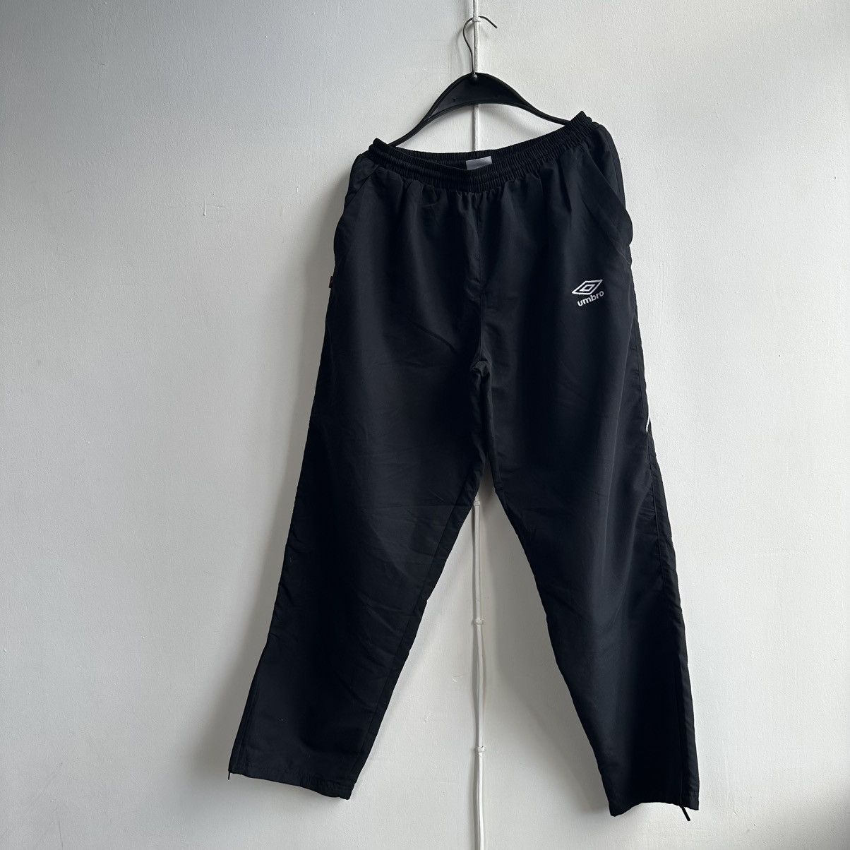 Umbro Vintage Umbro track Pants Baggy Fit Y2K gorpcore Size US 34 / EU 50 - 11 Thumbnail