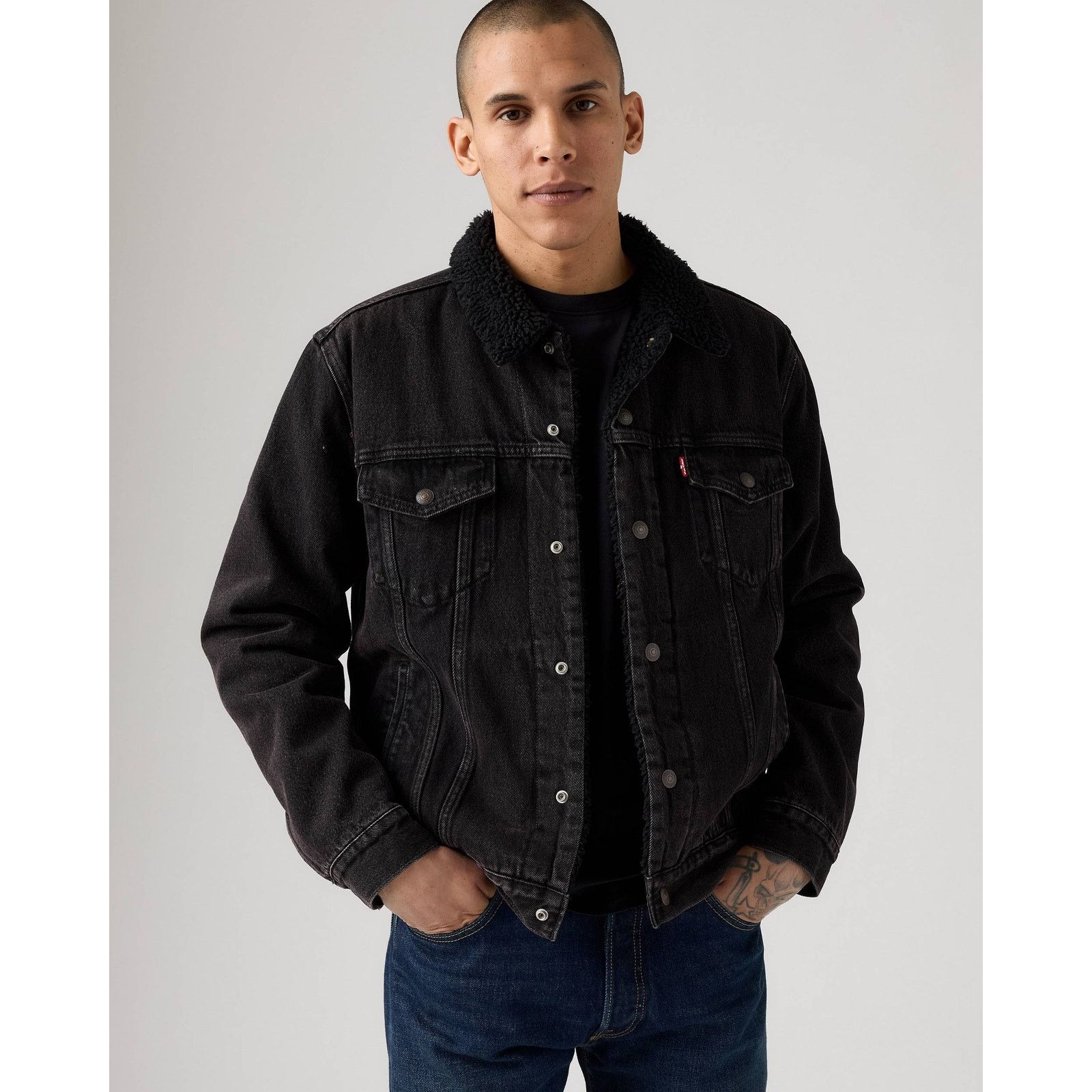 Levi's Levi's Authentic Sherpa Trucker Black Denim Jacket Size L Size US L / EU 52-54 / 3 - 1 Thumbnail