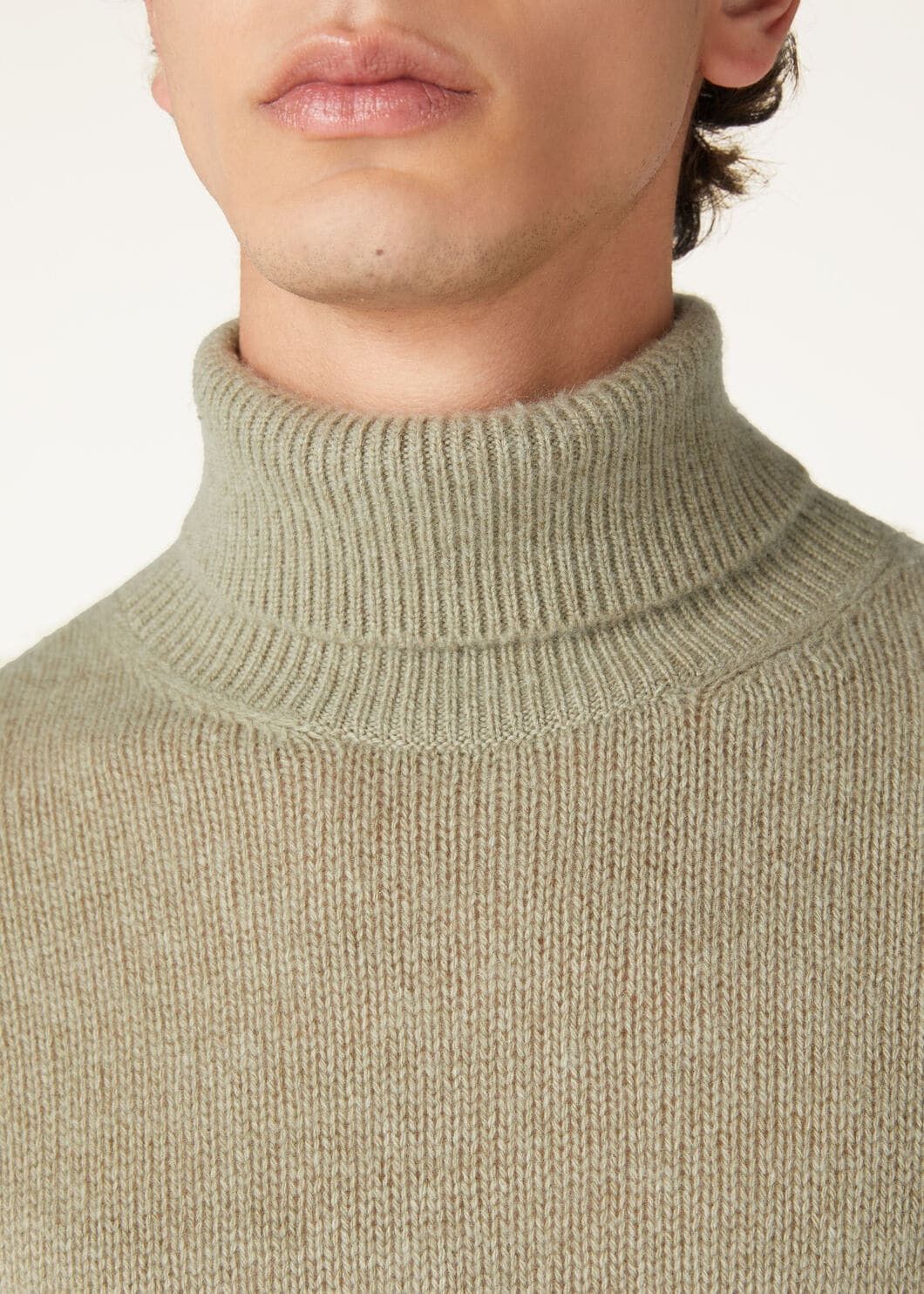 Loro Piana o1w1db10725 FAO6886 Fobello Turtleneck Sweater in Khaki Size US L / EU 52-54 / 3 - 3 Thumbnail