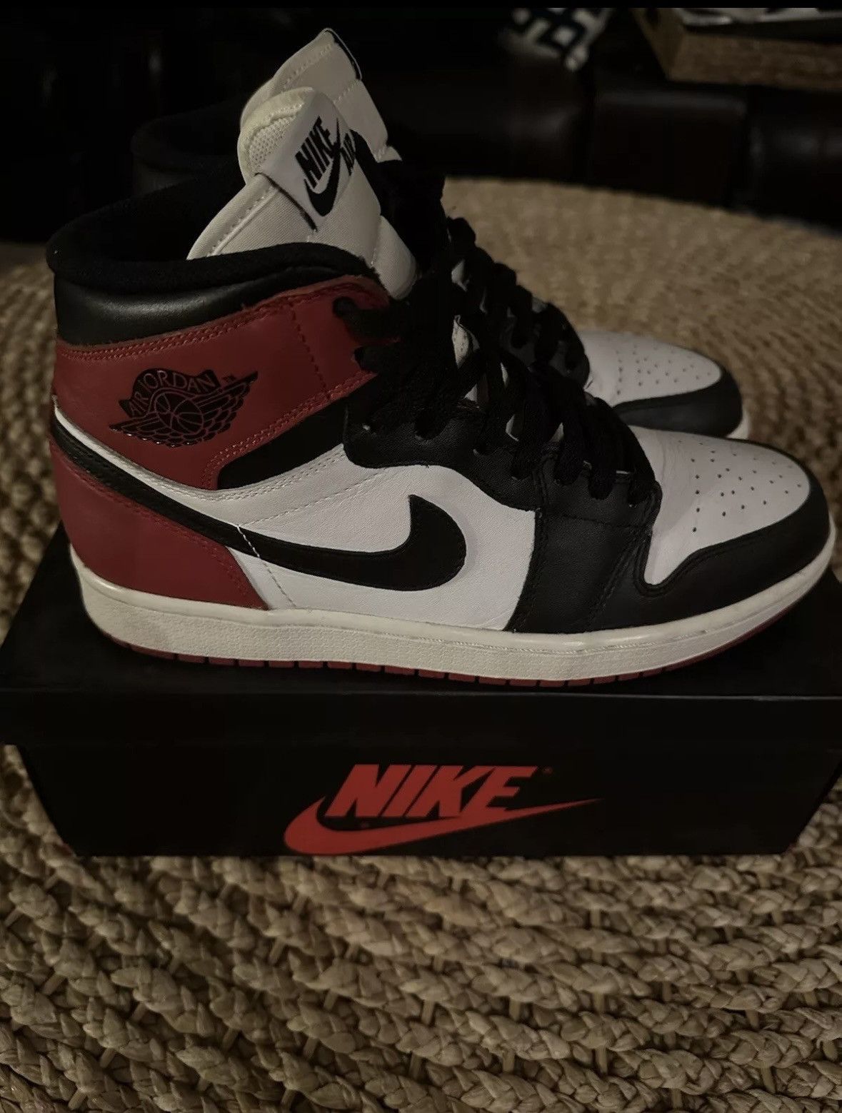 Nike Jordan 1 Retro High OG Black Toe 2013 Size US 9 / EU 42 - 4 Thumbnail