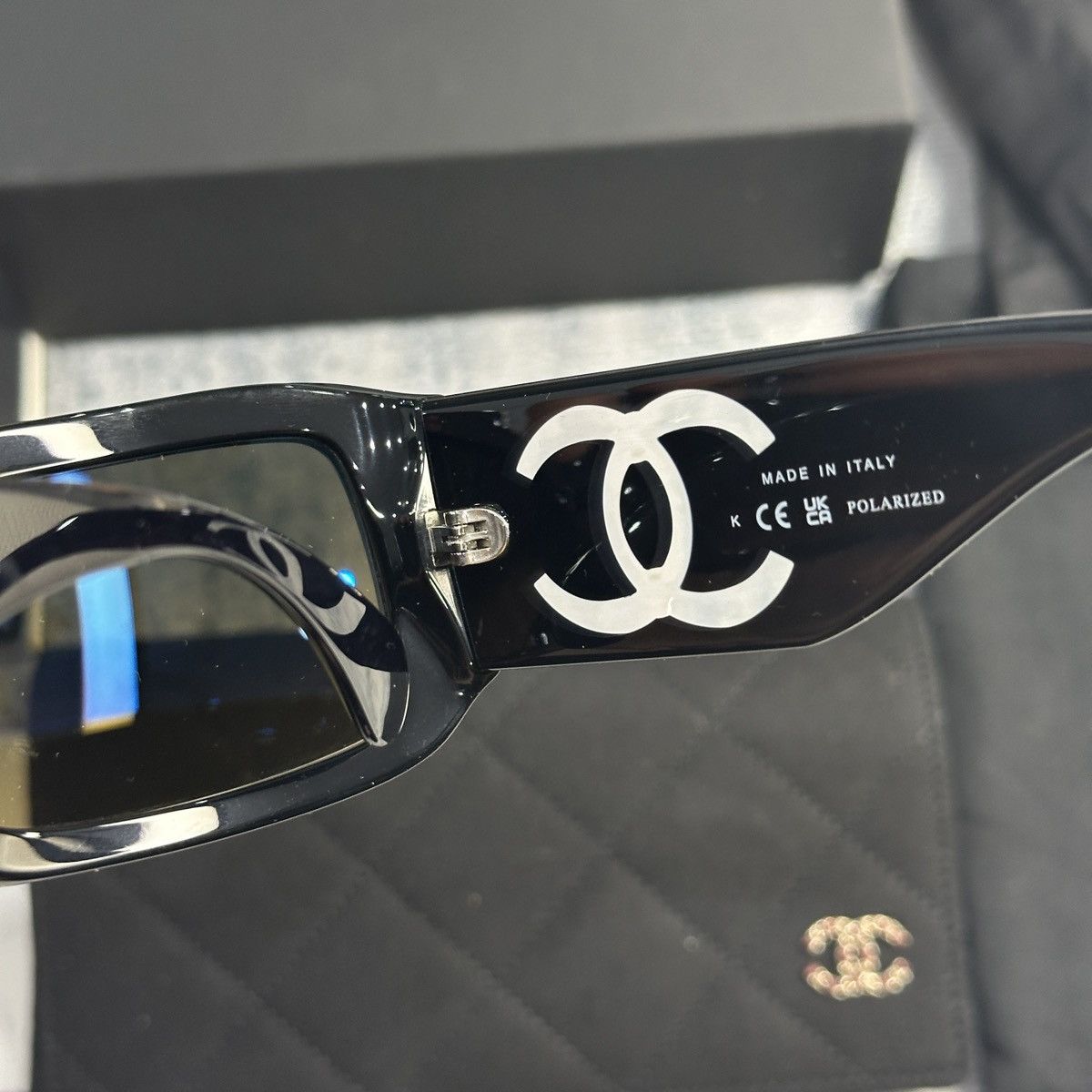 Chanel CHANEL 0CH5526 C501W1 SUNGLASSES Size ONE SIZE - 6 Thumbnail
