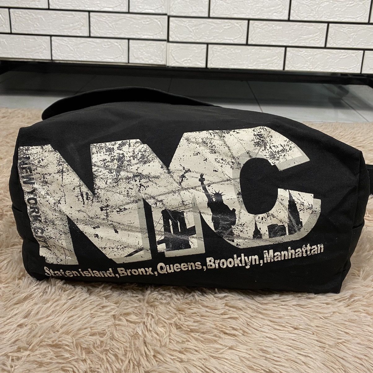 Japanese Brand 📌Vintage Sling Bag Manhattan Portage New York Size ONE SIZE - 10 Thumbnail