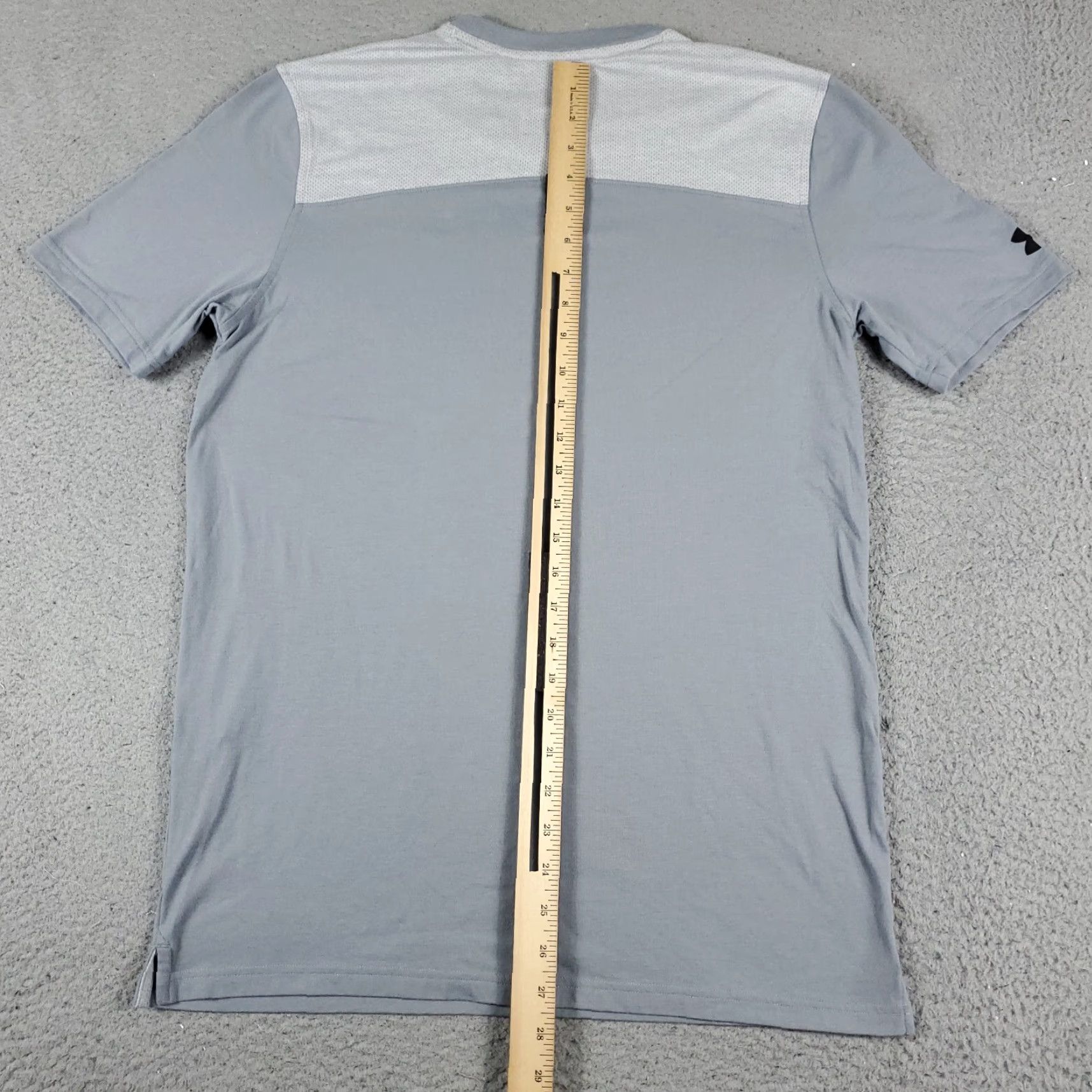 Under Armour Under Armour T Shirt Mens Small Gray HeatGear Active Work Out Short Sleeve Size US S / EU 44-46 / 1 - 4 Thumbnail