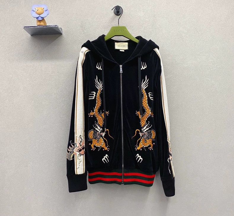 Gucci GucciBlack velvet jacket with dragon pattern embroidery 250 Size US S / EU 44-46 / 1 - 1 Thumbnail