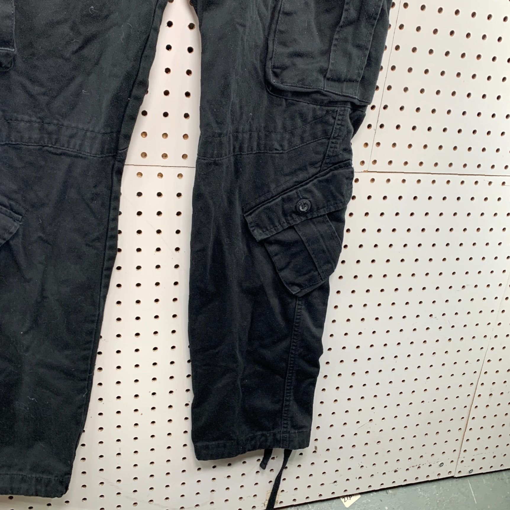 Vintage VINTAGE Matchstick Cargo Pants Black Mens Utility Pocket Size 38x31 Skateboard Size US 38 / EU 54 - 7 Thumbnail