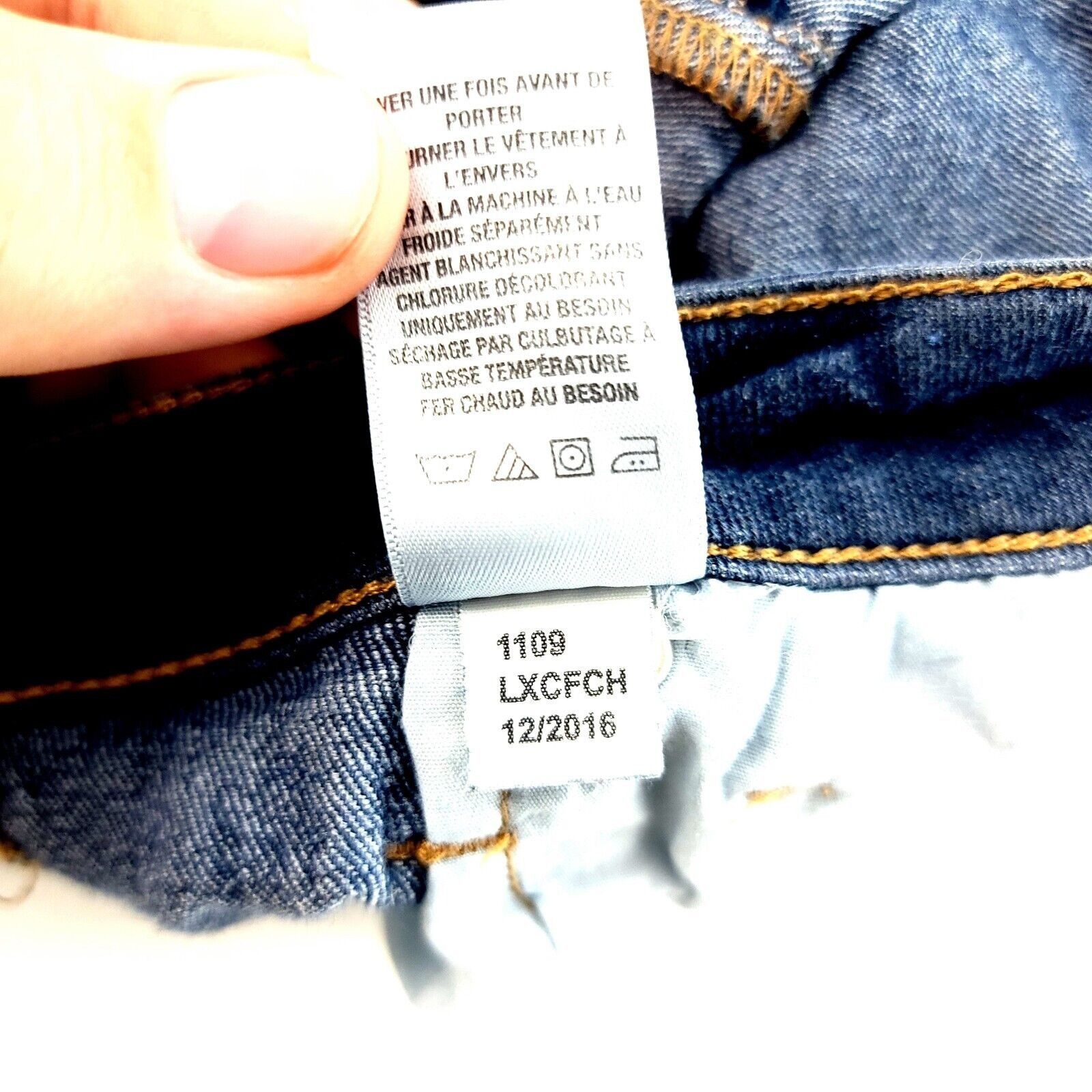 Aeropostale Aeropostale Blue Denim Whiskering Jean Cut-Off Low Rise Shor Size 26" / US 2 / IT 38 - 8 Thumbnail