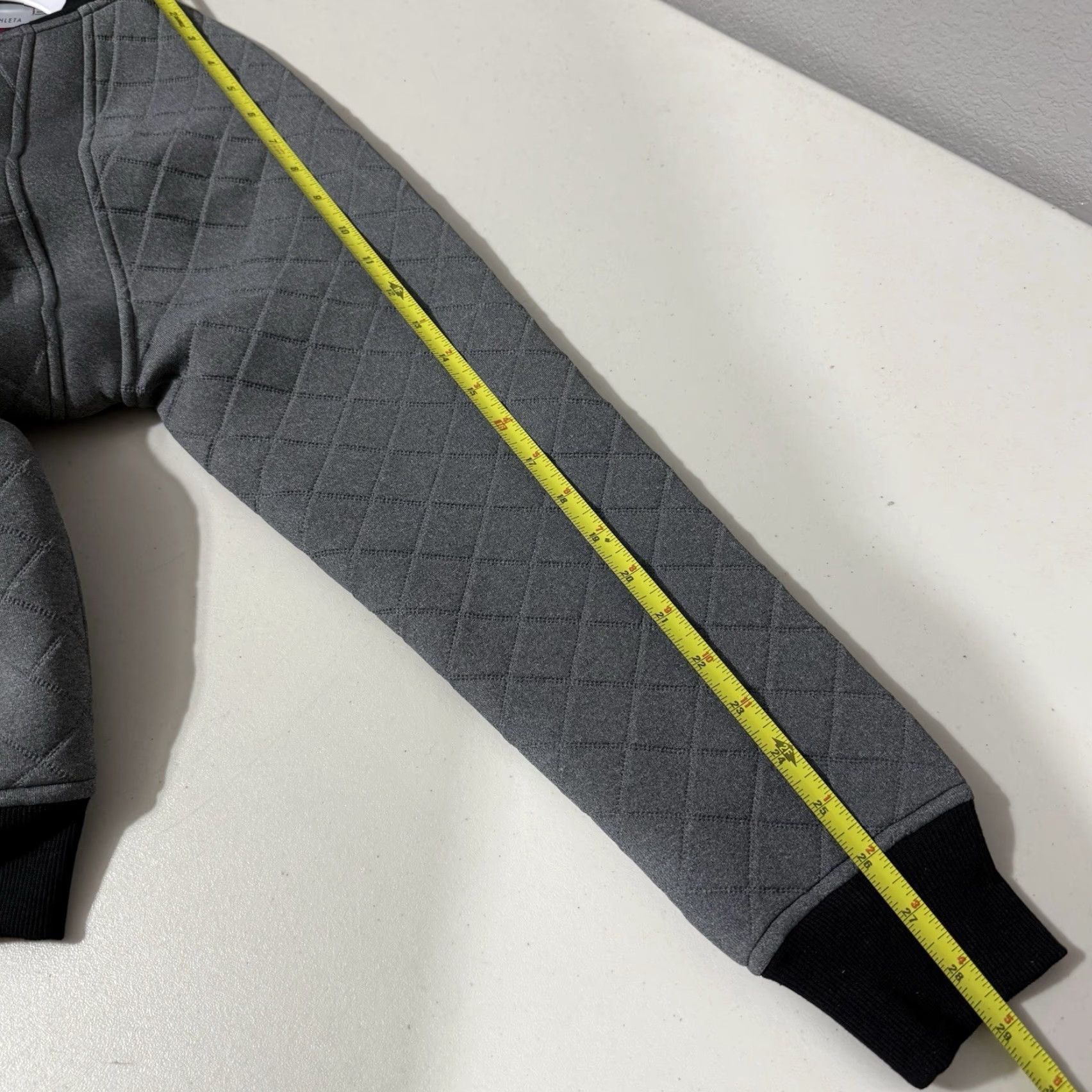 Athleta Athleta Jacket Womens Size M Gray Quilted Bomber Zipper Pockets Short Sleeve Modern Fall Winter Size M / US 6-8 / IT 42-44 - 3 Thumbnail
