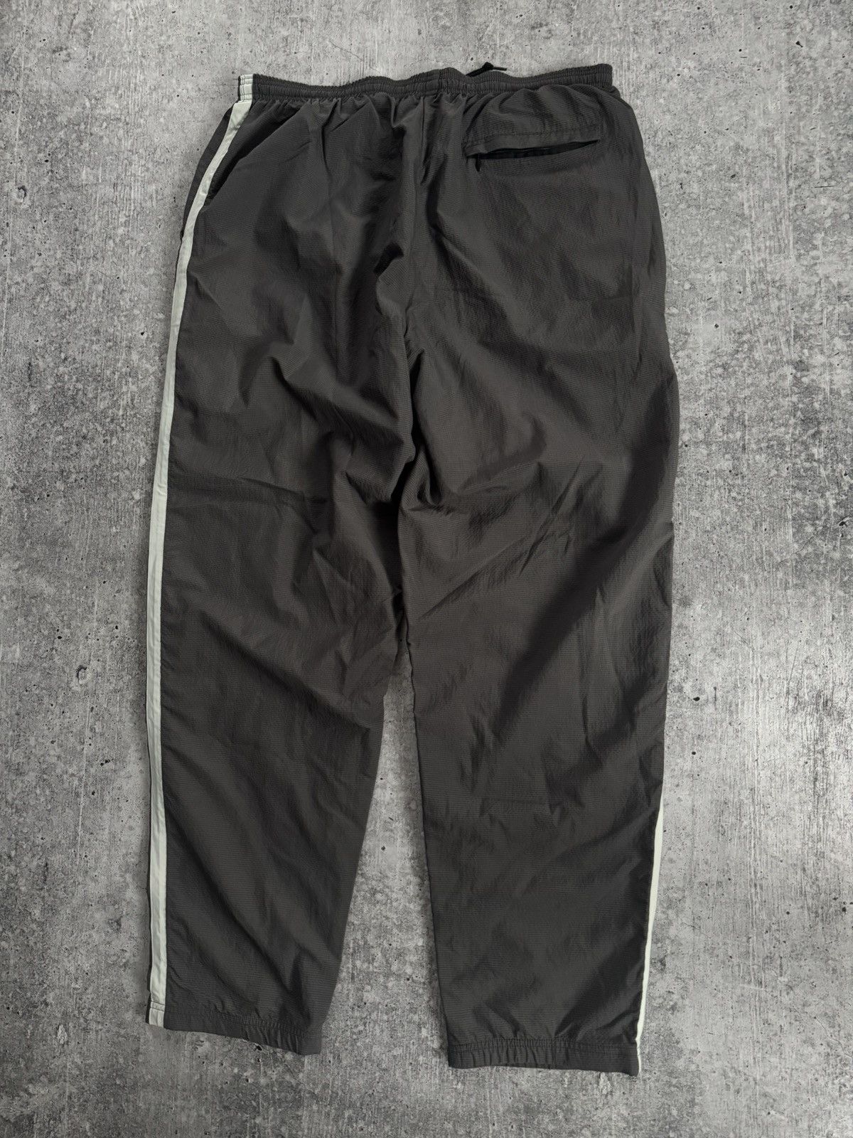 Nike Vintage Nike Track Pants Dark Gray Sweatpants Nylon Joggers Size US 36 / EU 52 - 6 Thumbnail