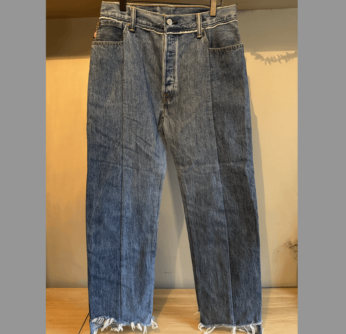 Levi's × Vetements Classic Reworked Jeans Size 30" / US 8 / IT 44 - 2 Thumbnail