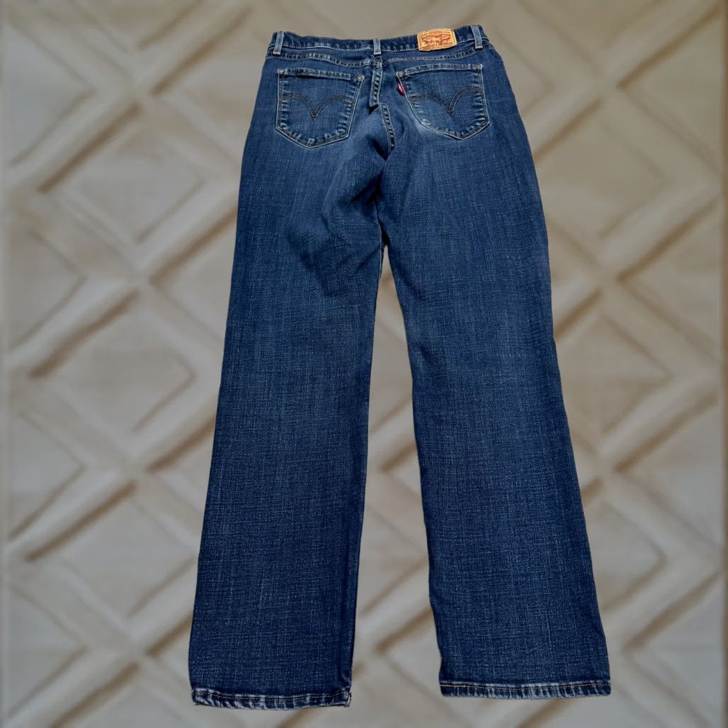 Levi's Levi's Jeans Classic Straight 5-Pocket Denim Womens 4M Blue Medium Wash Stretch 28x29 Adult Regular TS TS? Size 28" / US 6 / IT 42 - 1 Thumbnail